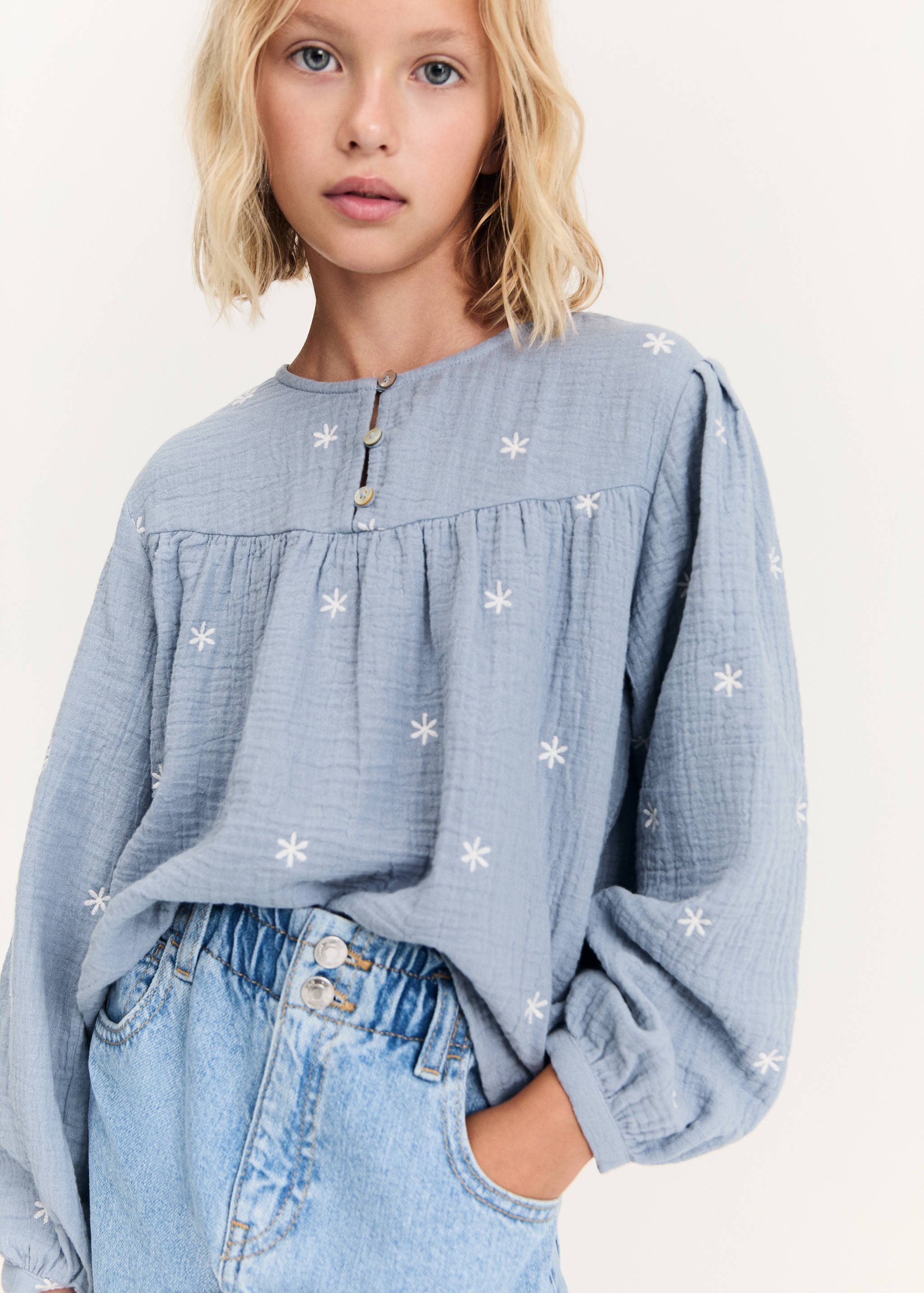 Brusa detalls brodats - Detall de l'article 4