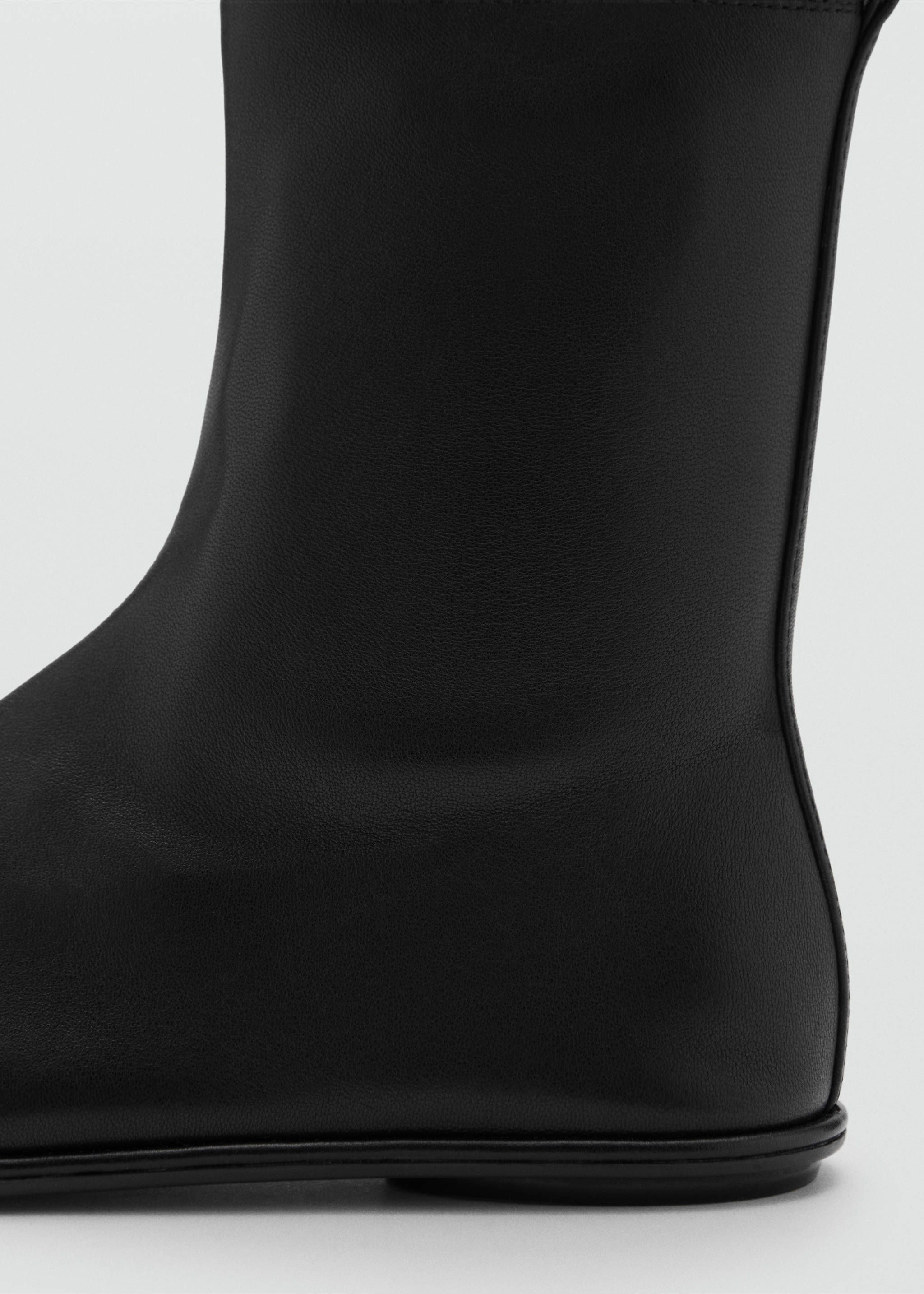 Flat leather ankle boots - Details of the article 1, Black. Ref: 77056346-00.