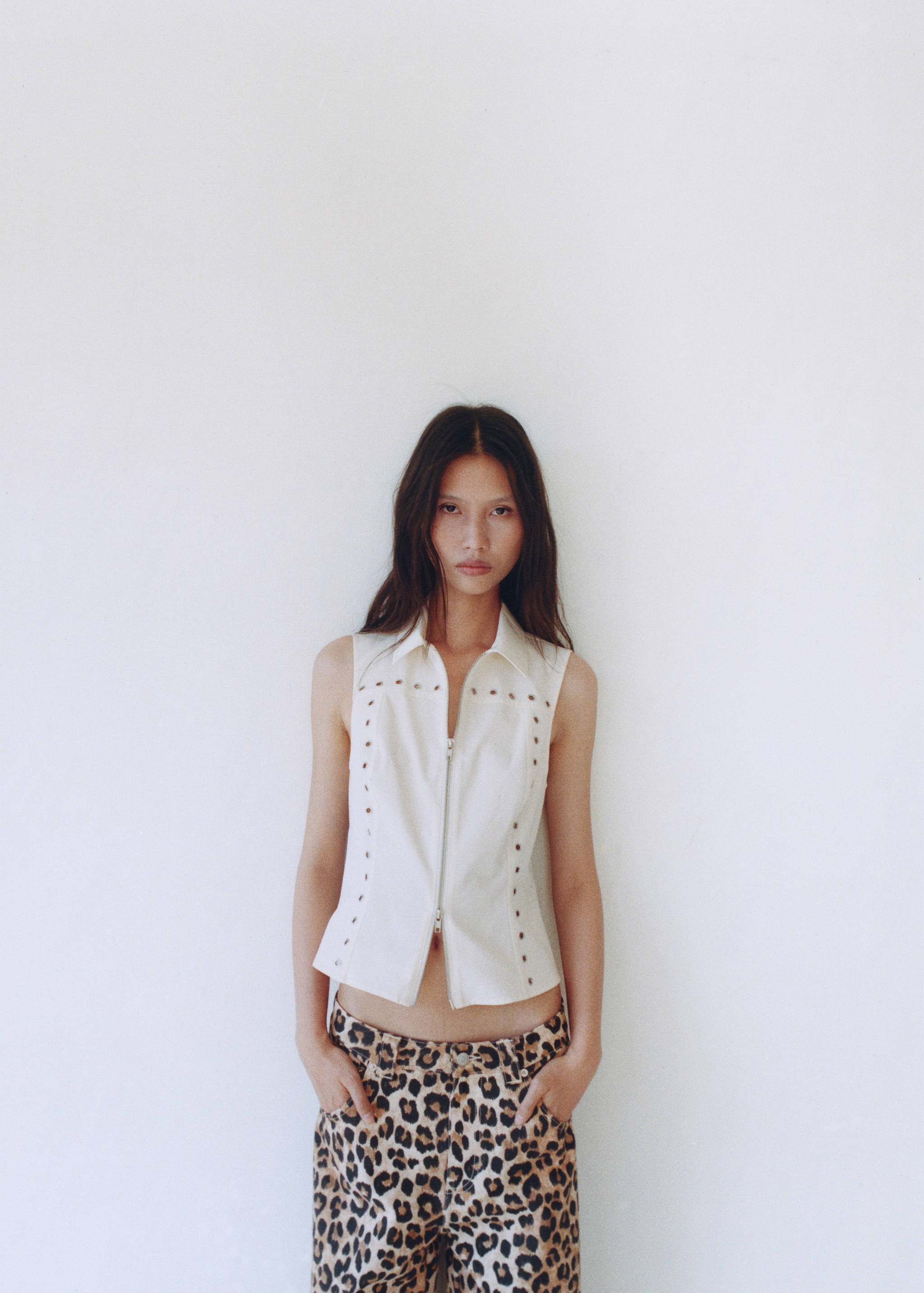 Studded top with zip - Details of the article 6