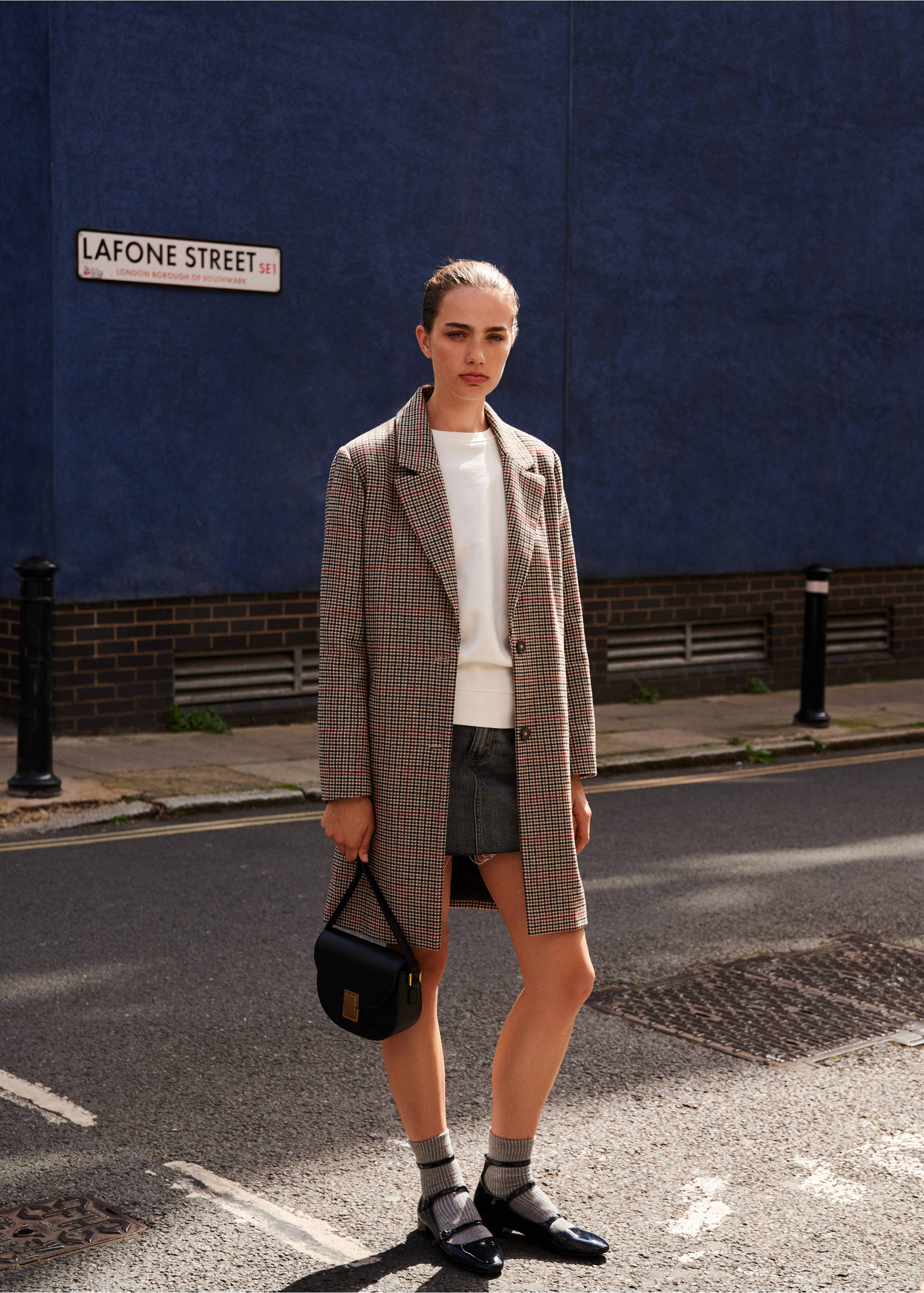 Bolso bandolera cierre metálico - Detalle del artículo 9, Negro. Ref: 77056720-00.