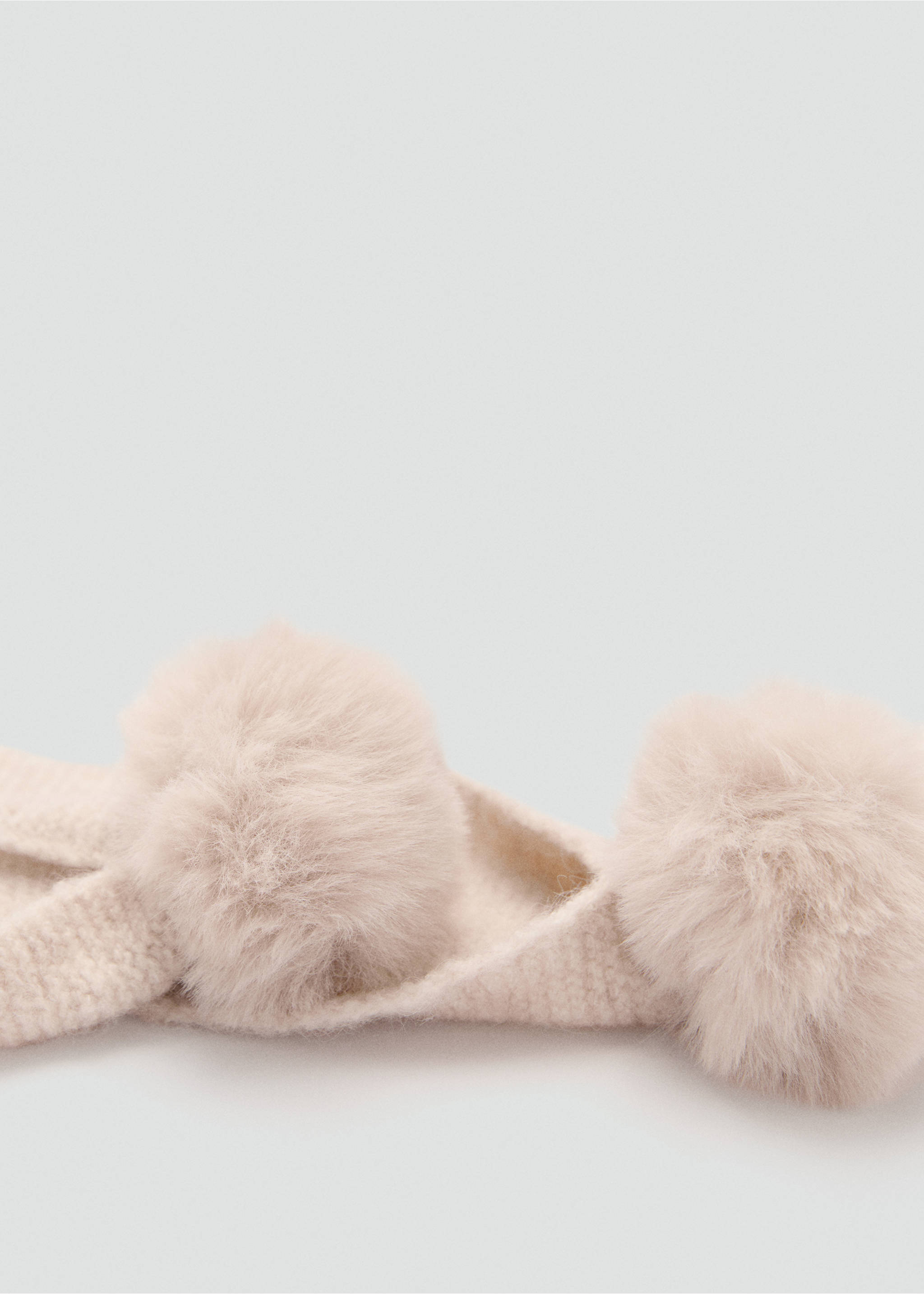 Gorro bufanda con pompones - Detalle del artículo 1, Arena. Ref: 77056730-00.