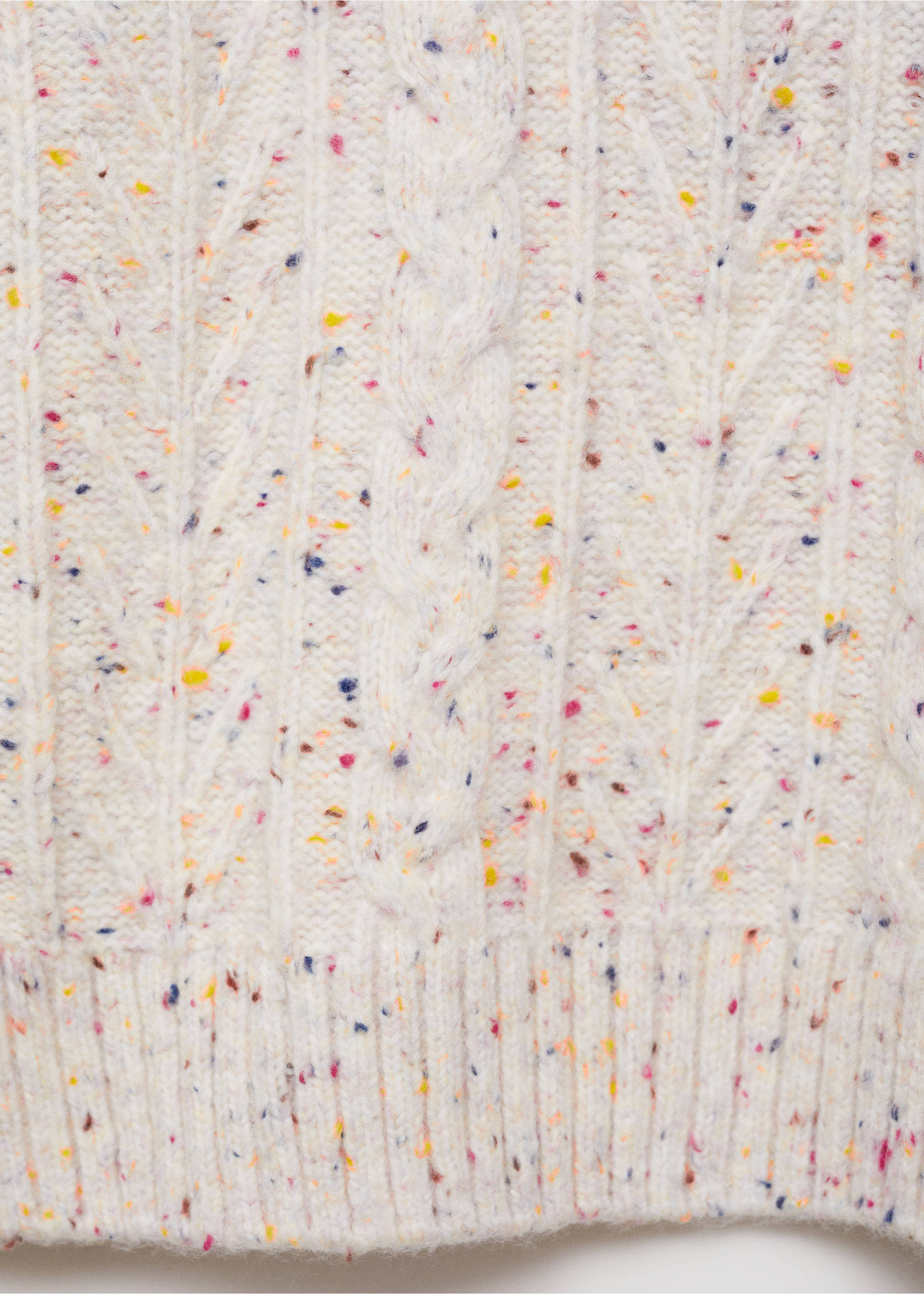 Strickpullover mit Schlitzen - Detail des Artikels 0, Ecru. Ref: 77056737-00.