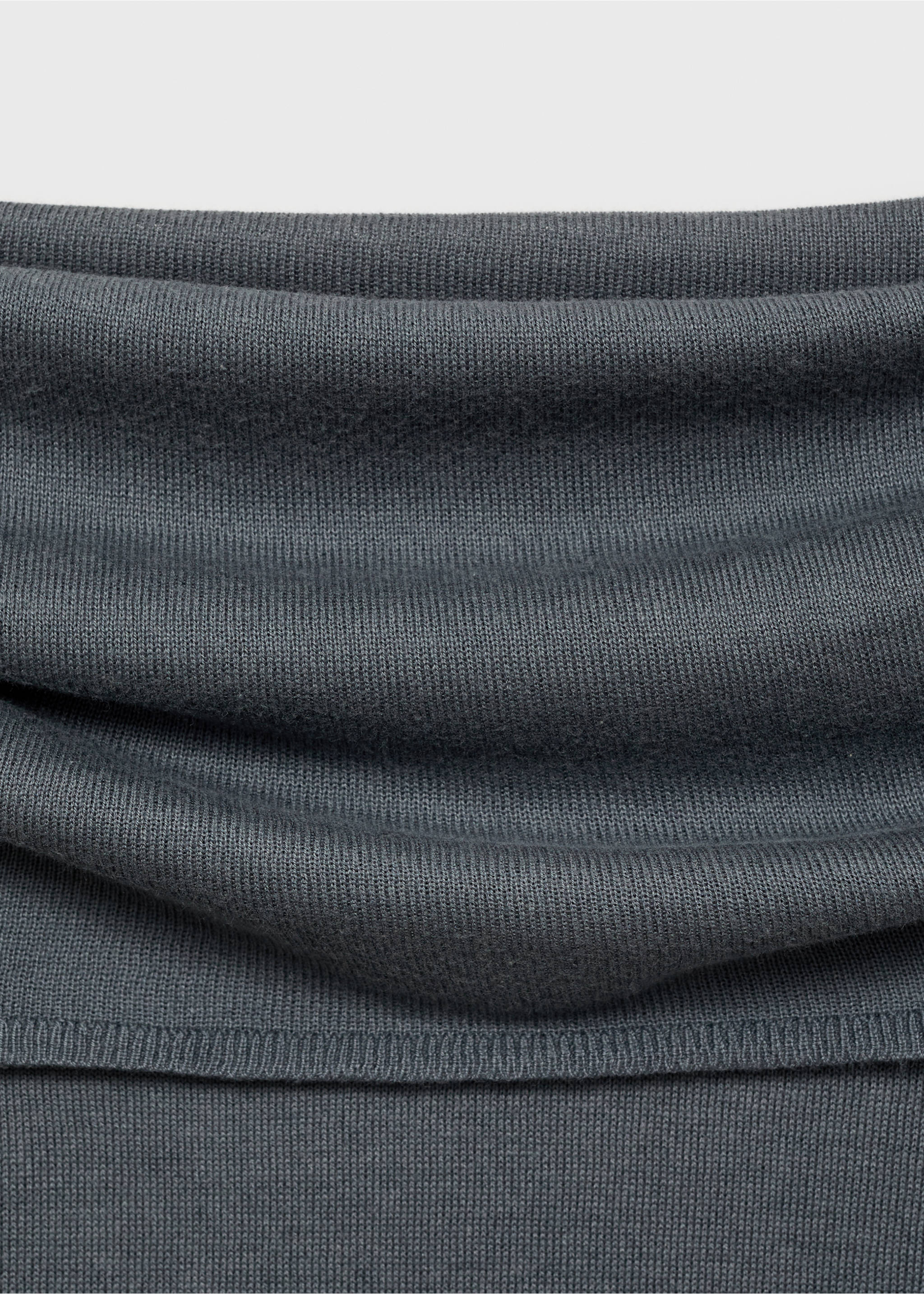 Off shoulders sweater - Details of the article 8, Charcoal. Ref: 77056738-00.