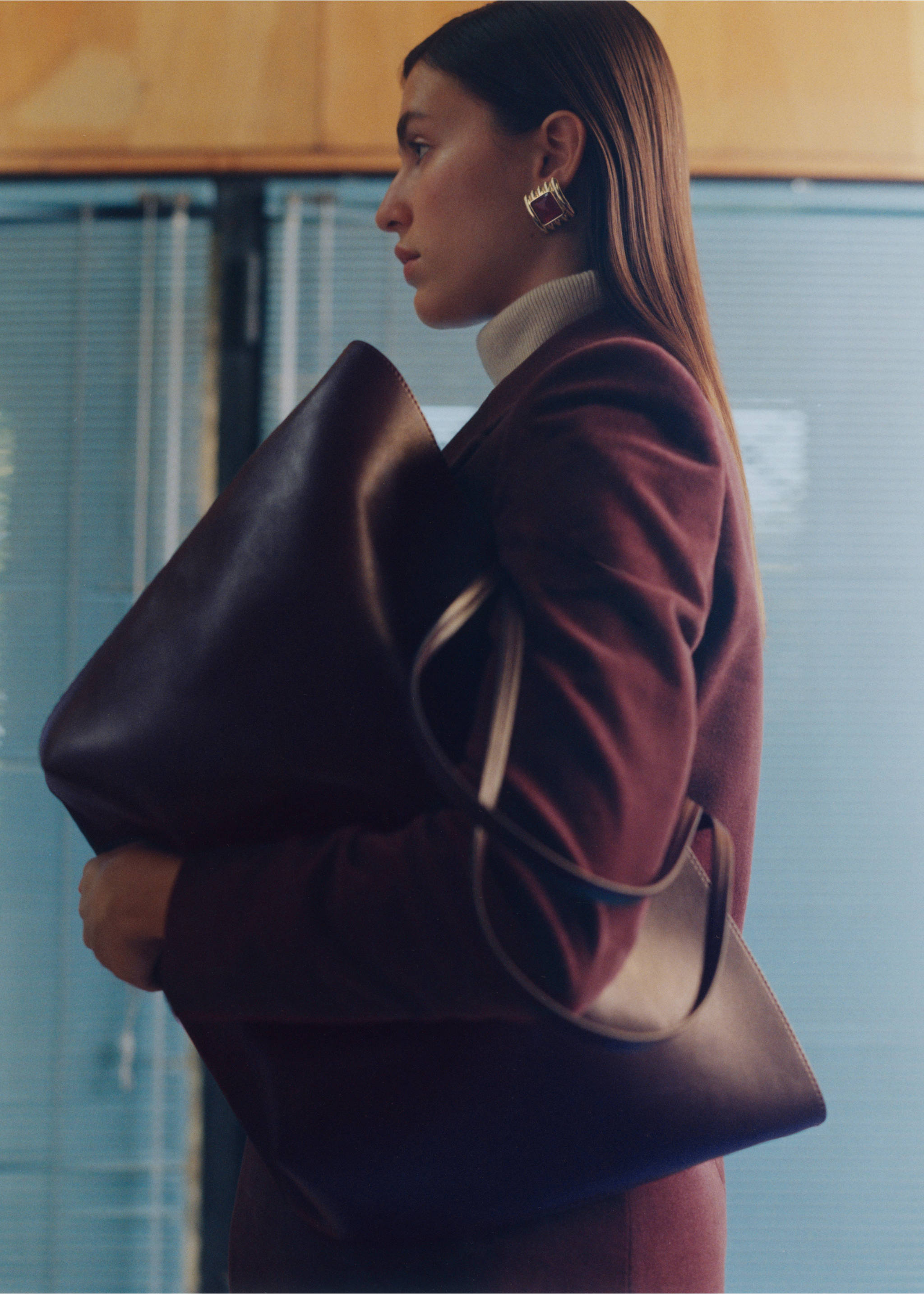 Shopper bag with metallic detail - Details of the article 7, Brown. Ref: 77056746-00.