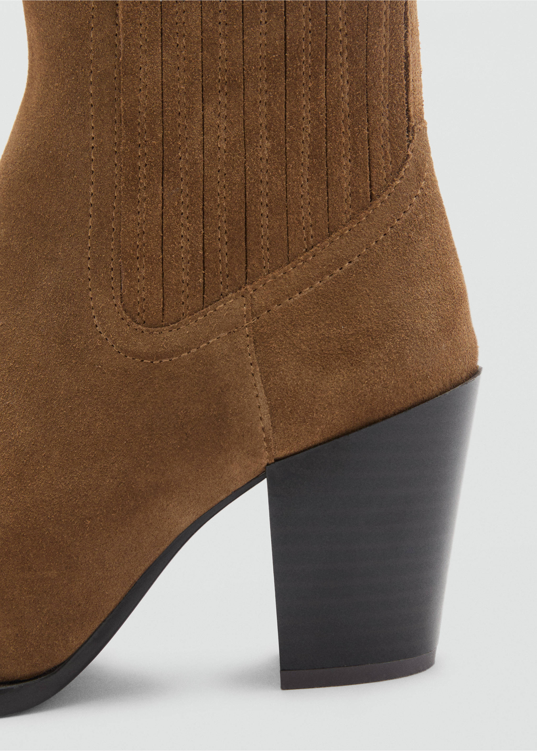 Suede block-heel boots - Details of the article 2, Tobacco Brown. Ref: 77056753-00.