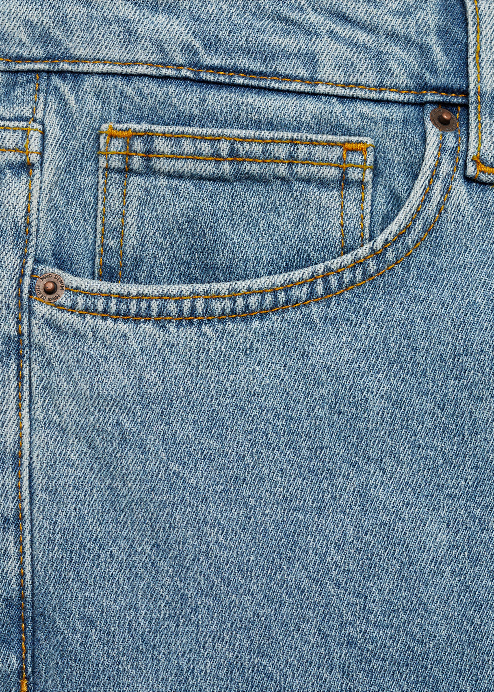Tapered-fit jeans in light wash - Details of the article 8, Medium Blue. Ref: 77056765-00.