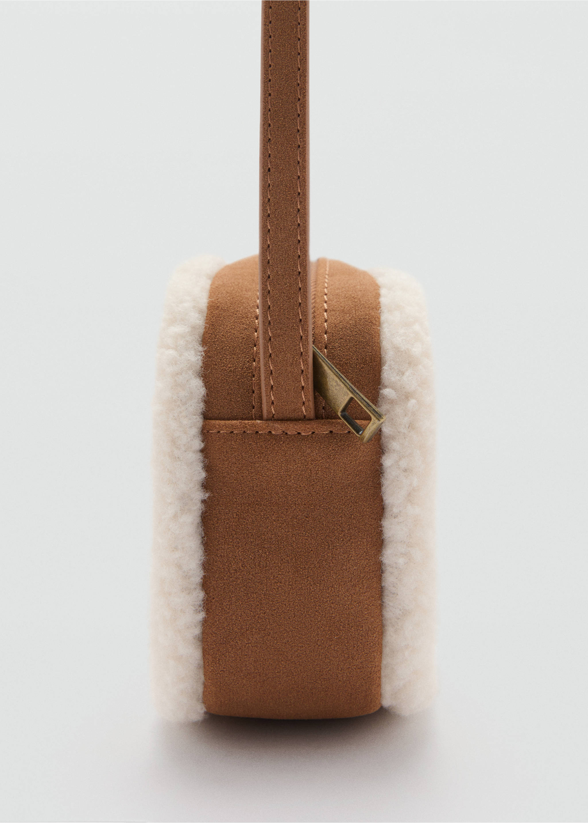 Shearling star bag - Details of the article 1, Medium Brown. Ref: 77057124-00.
