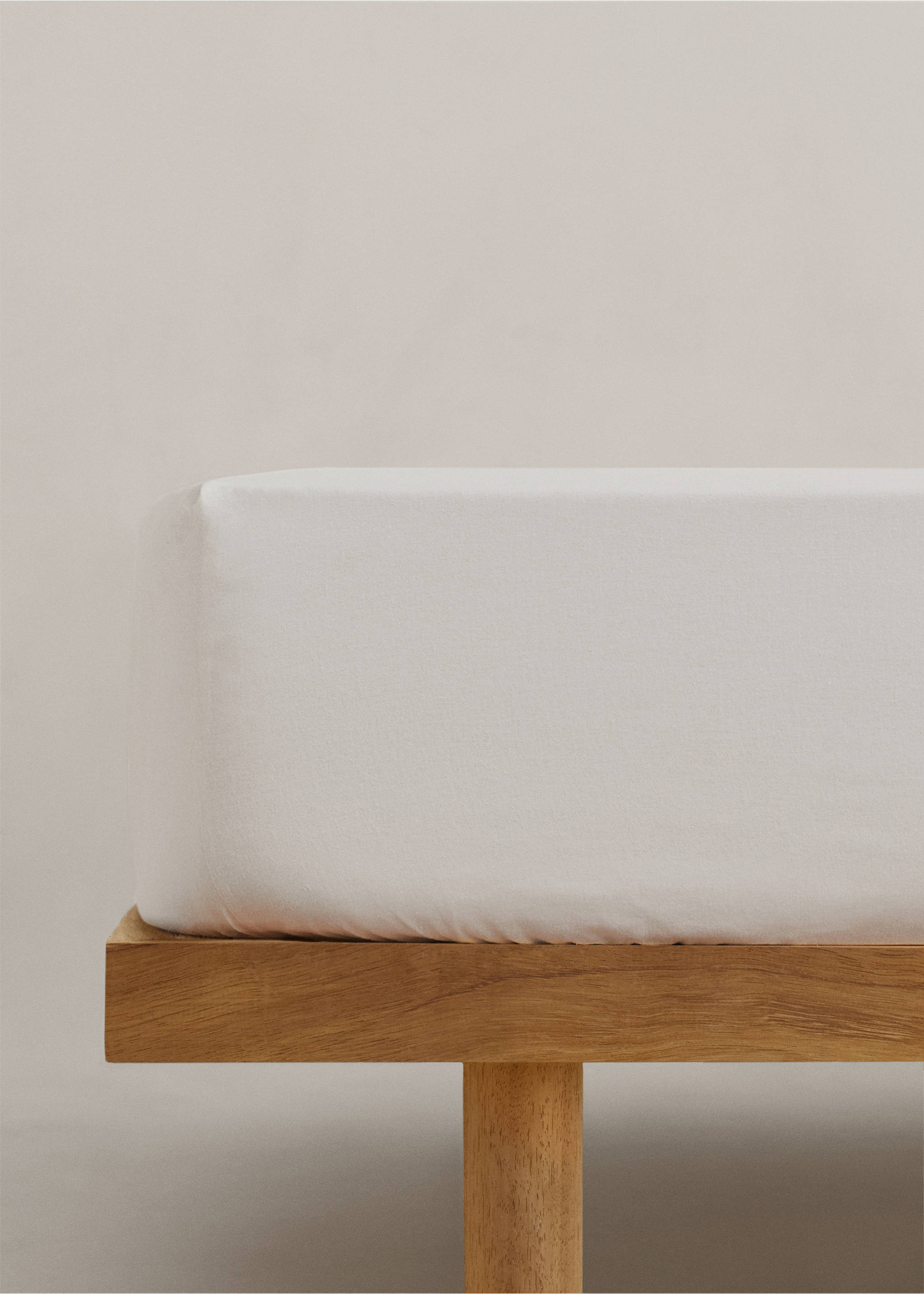 Plain flannel fitted sheet 150cm - Article without model, Beige. Ref: 77057655-00.