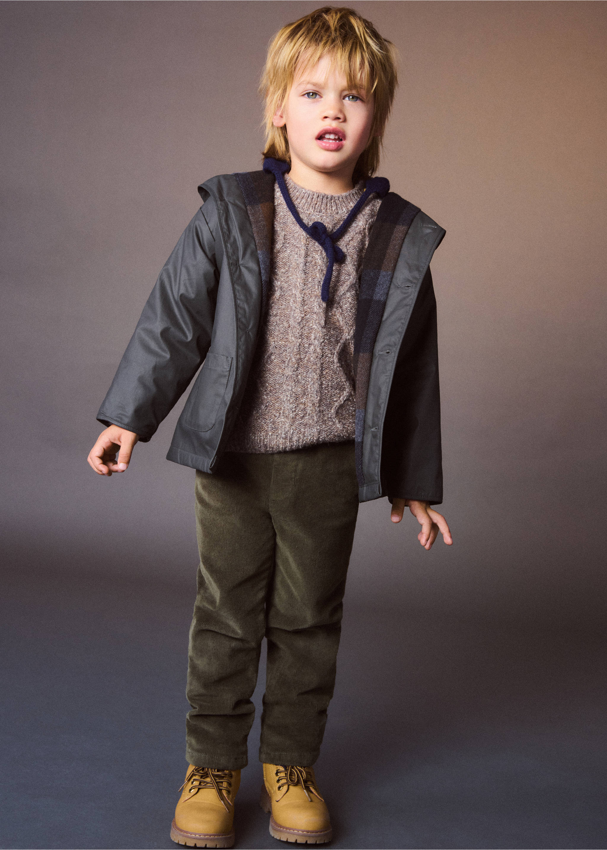 Lined corduroy trousers - Details of the article 5, Khaki. Ref: 77057675-00.