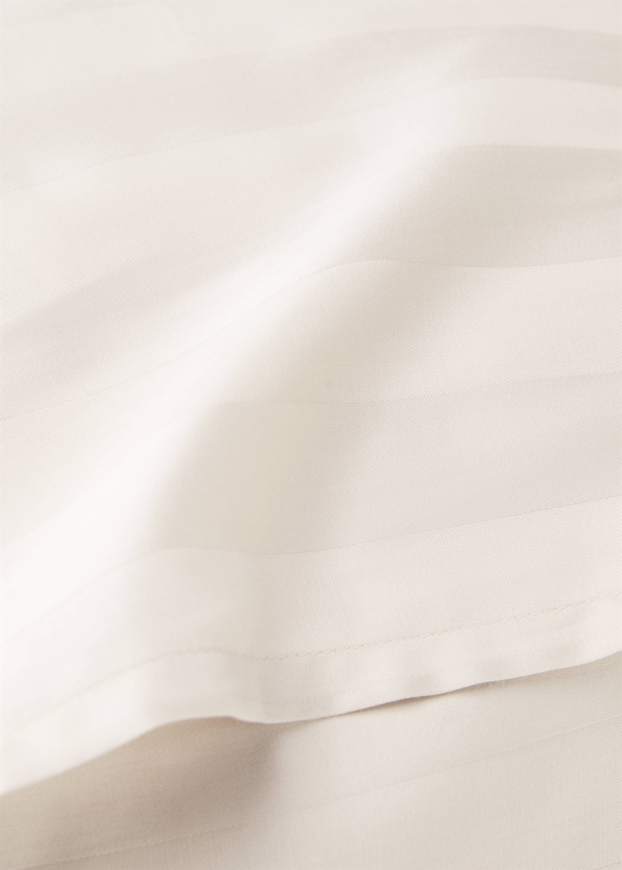 Two cotton satin jacquard striped pillowcases 50x75 cm - Details of the article 1