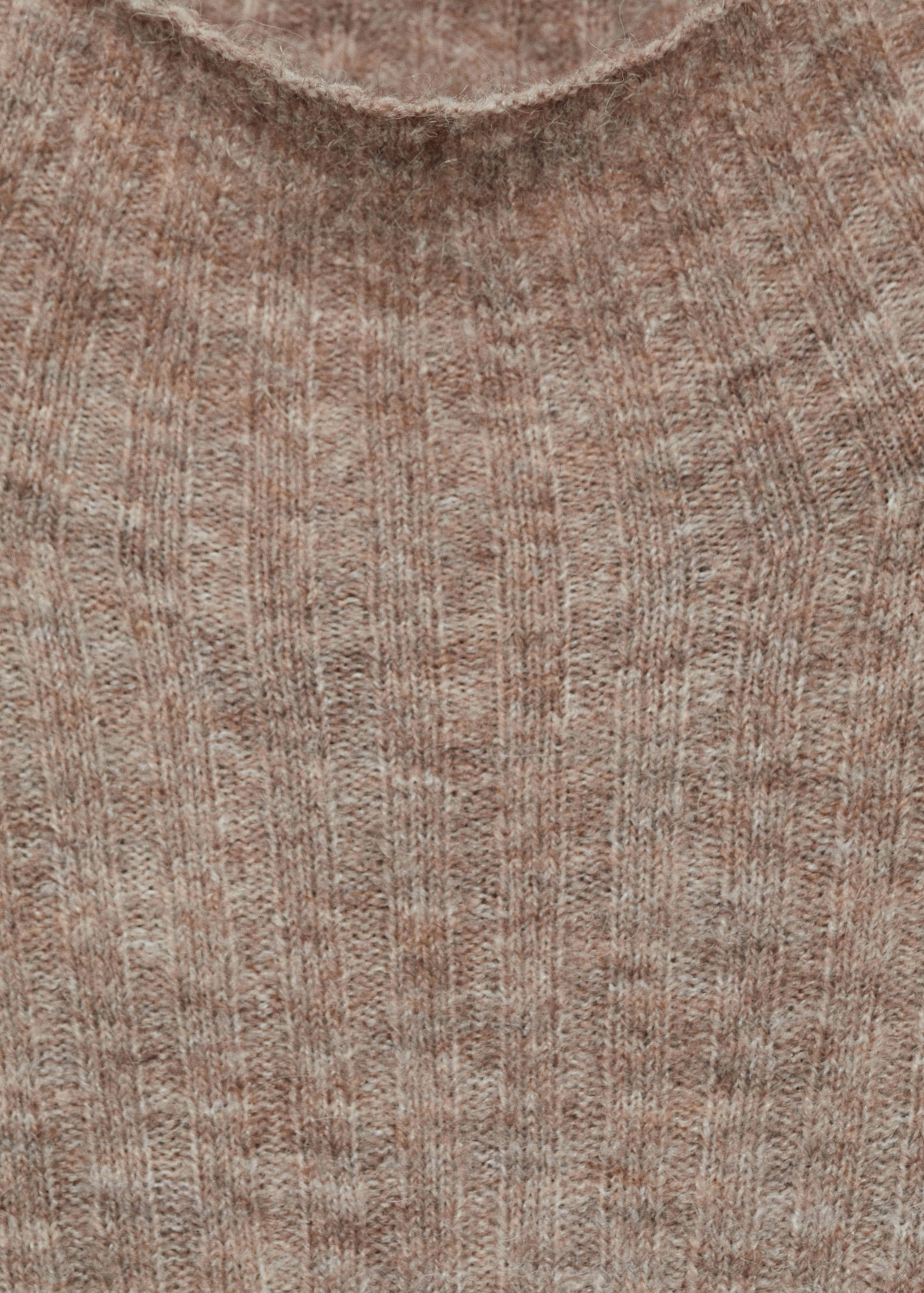 Ribbed knit dress with opening - Details of the article 8