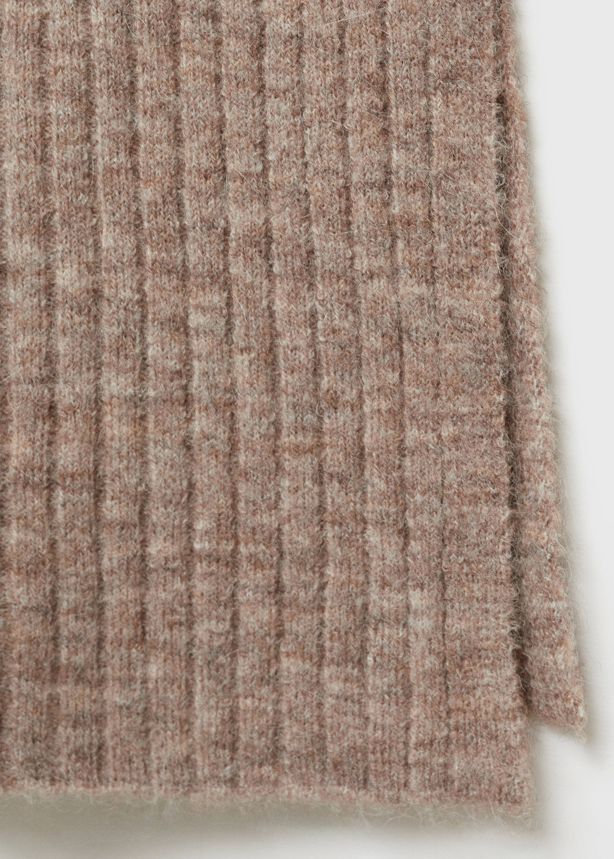 Ribbed knit dress with opening - Details of the article 0