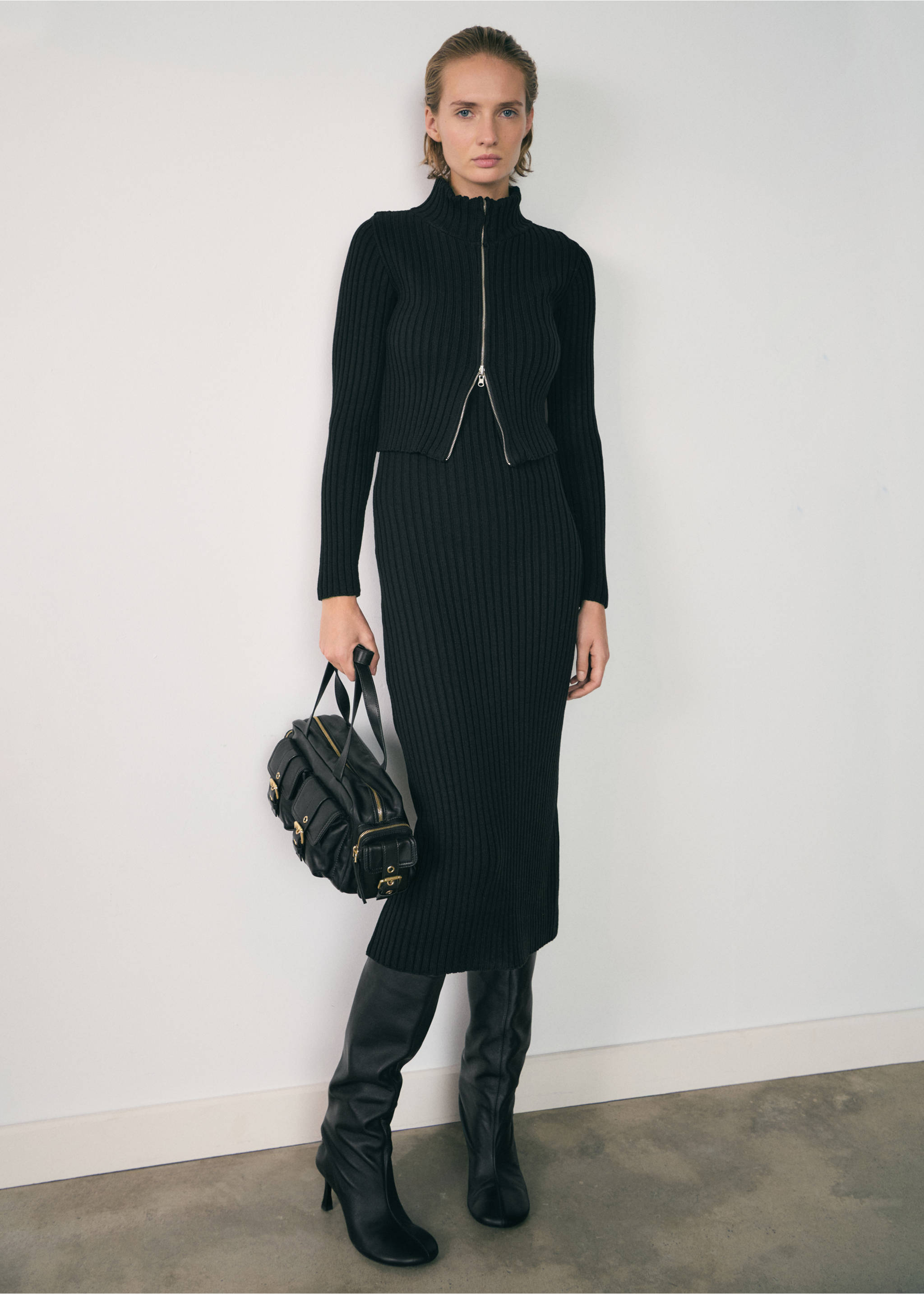Combined knitted dress with zip - General plane, Black. Ref: 77057712-00.