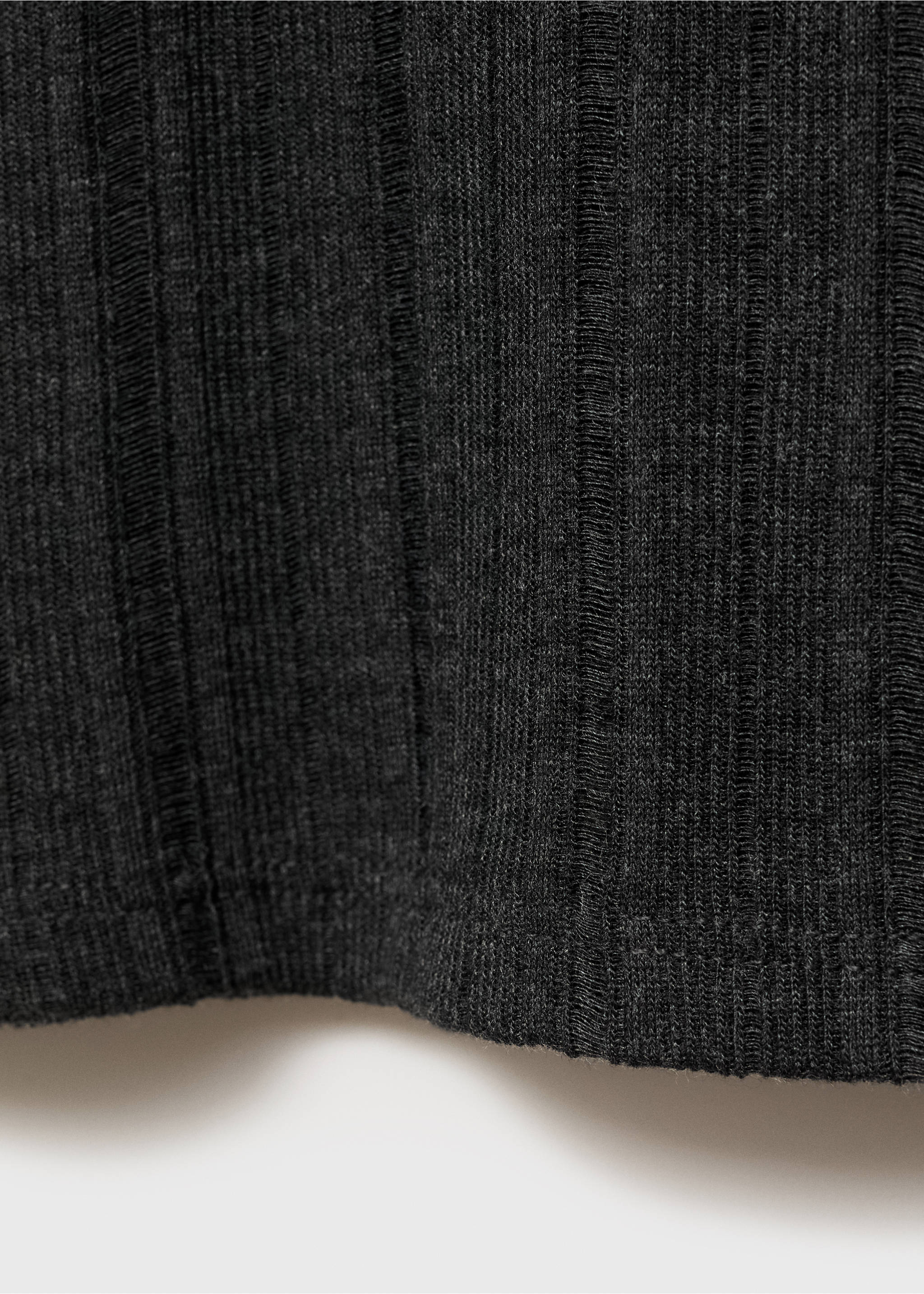 Kurzärmliges Strick-T-Shirt - Detail des Artikels 0, Grau. Ref: 77057716-00.