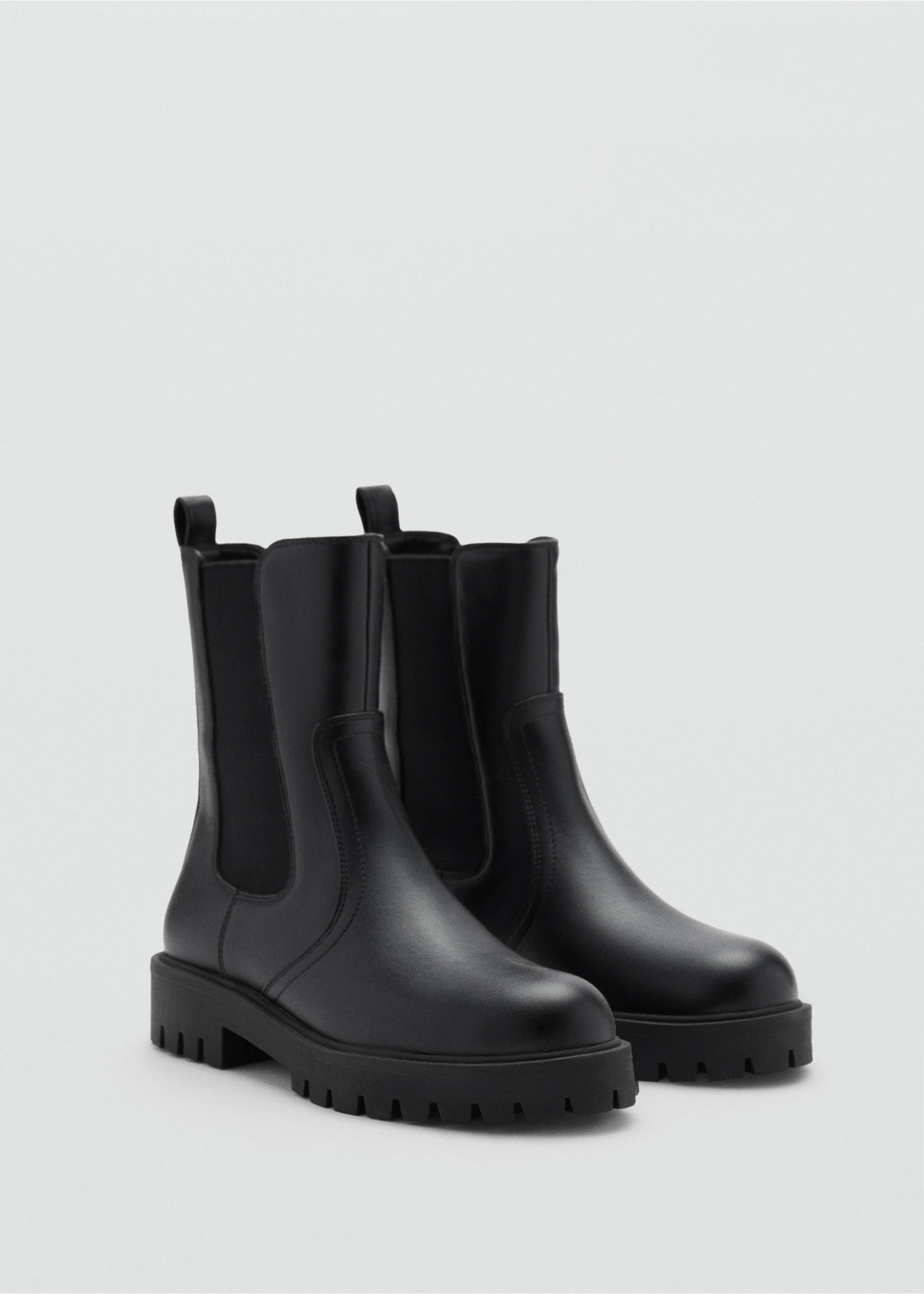 Track sole Chelsea boots - Medium plane, Black. Ref: 77057928-00.