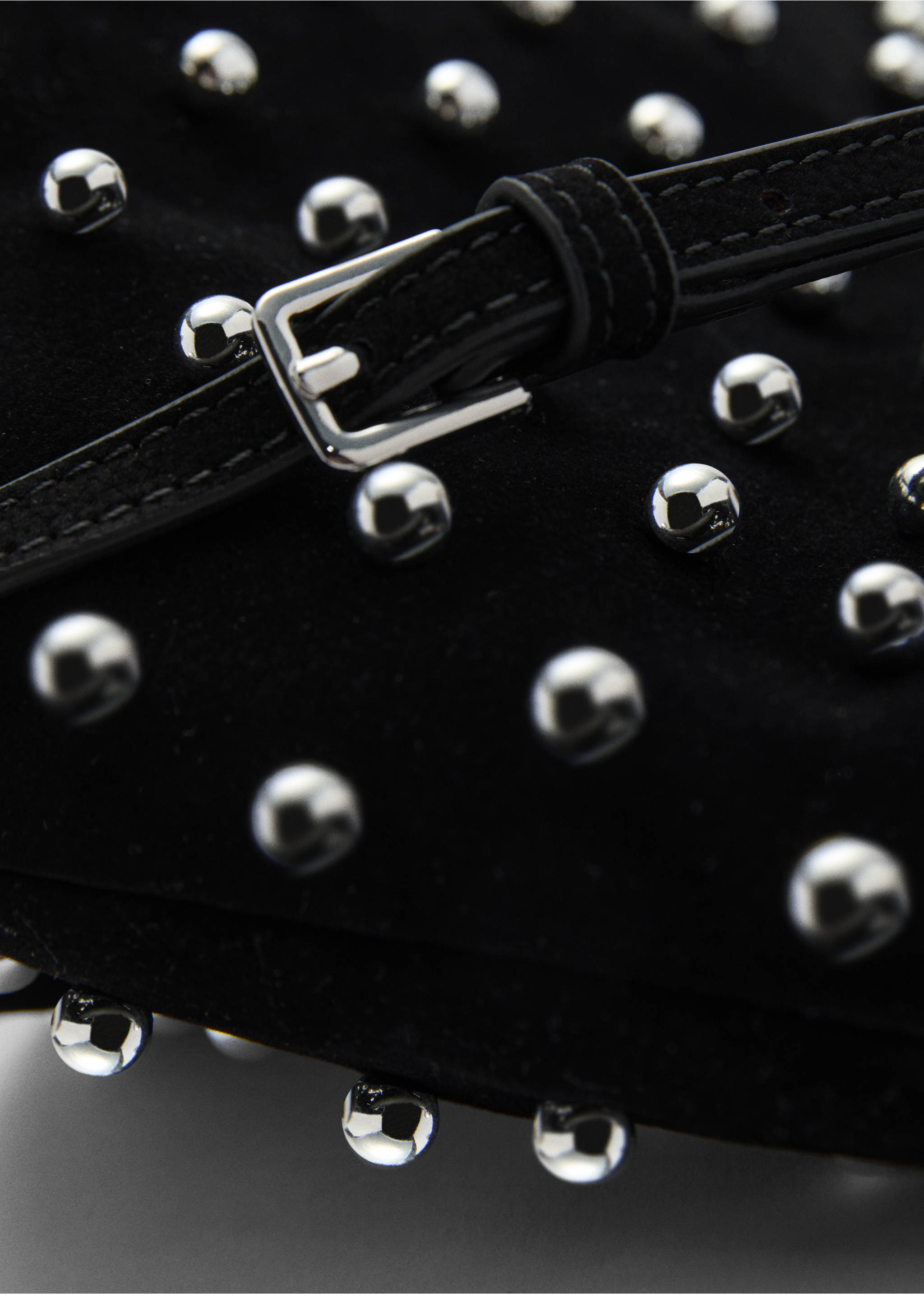 Sac porté main studs décoratifs - Détail de l'article 1, Noir. Ref: 77057930-00.