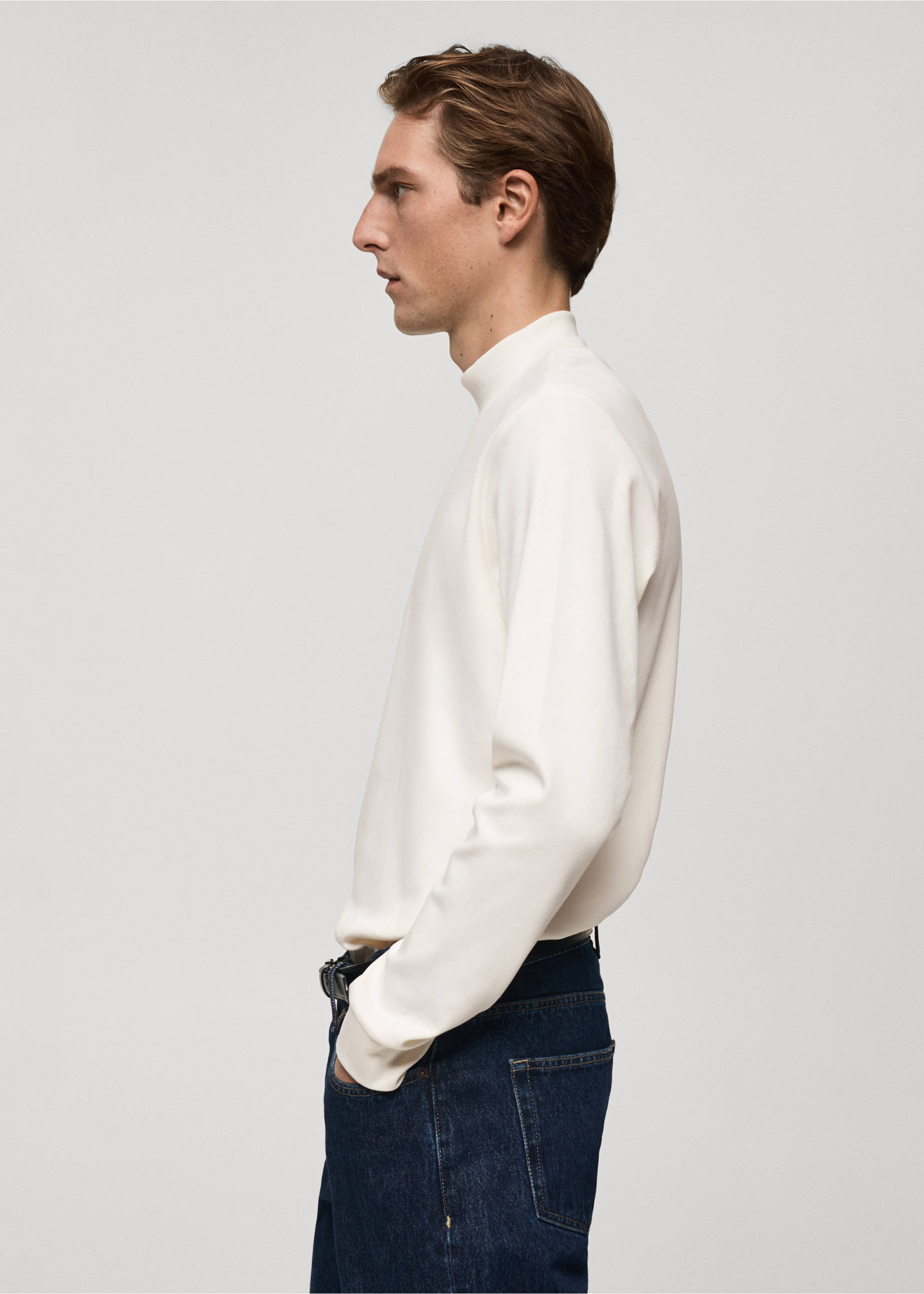 Baumwollshirt mit hohem Kragen - Detail des Artikels 2, Ecru. Ref: 77057932-00.