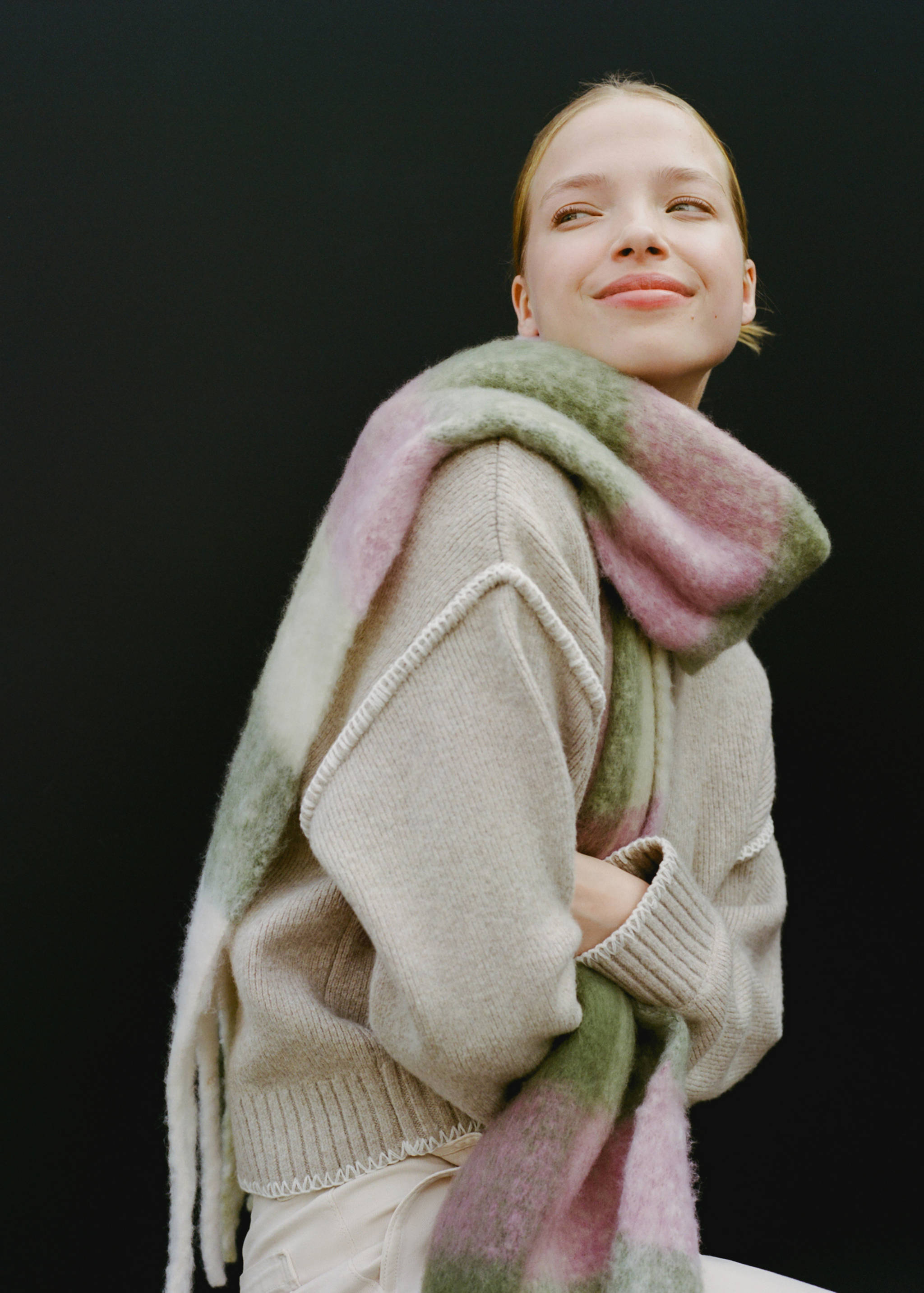 Tricolour check scarf - Details of the article 5