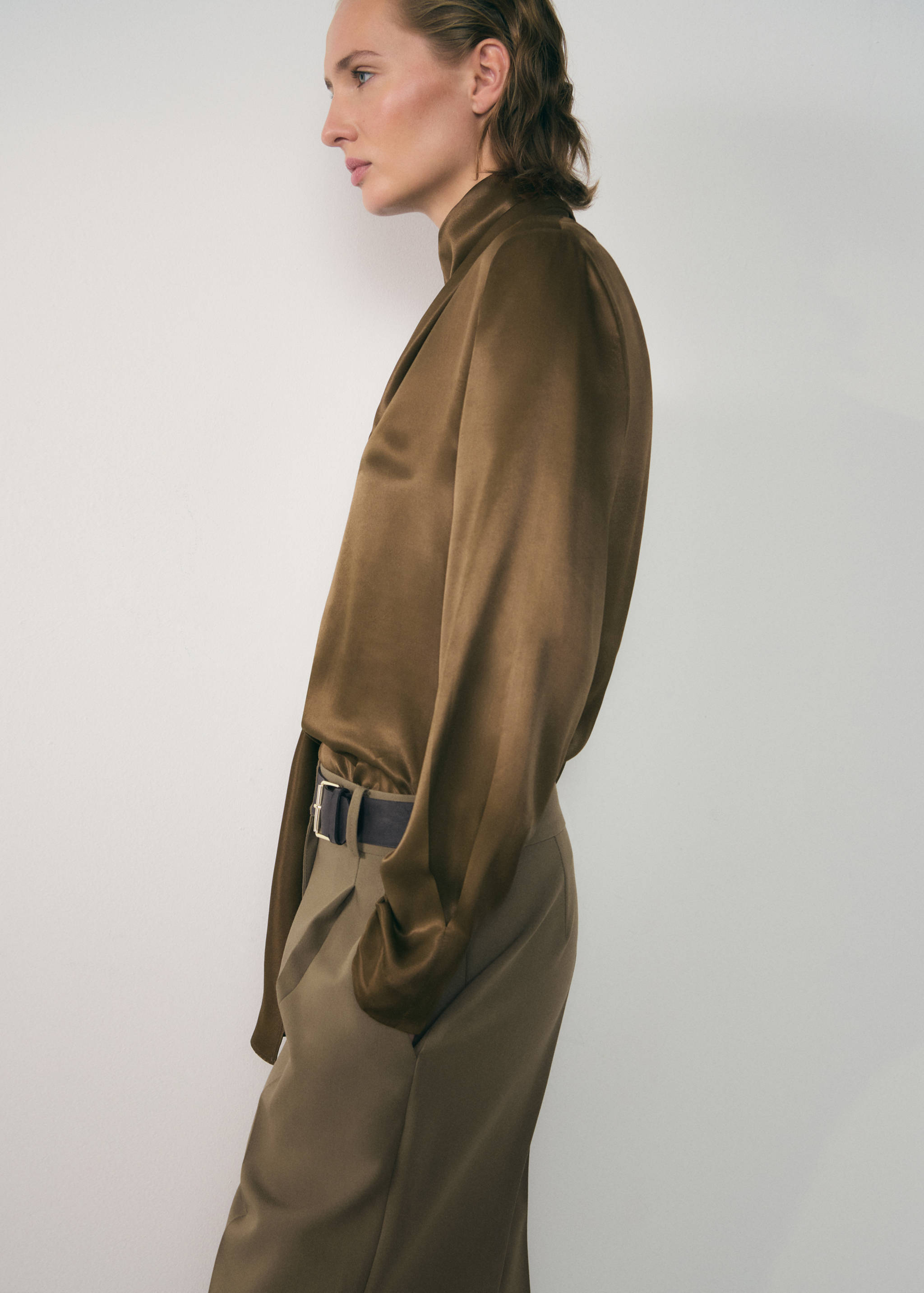 Belt straight-fit pants - Details of the article 1