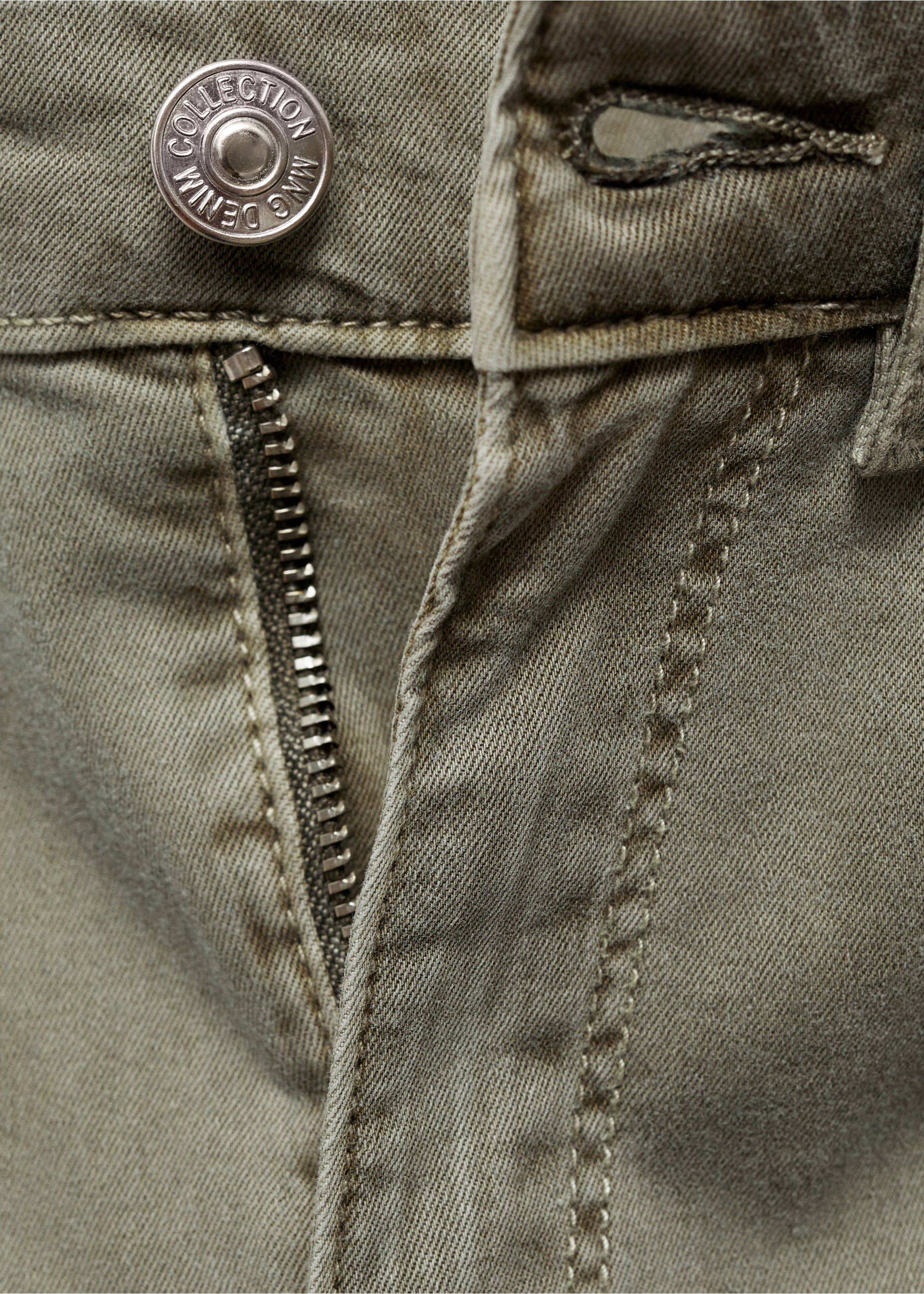 Flared pants - Details of the article 8, Medium Green. Ref: 77058273-00.