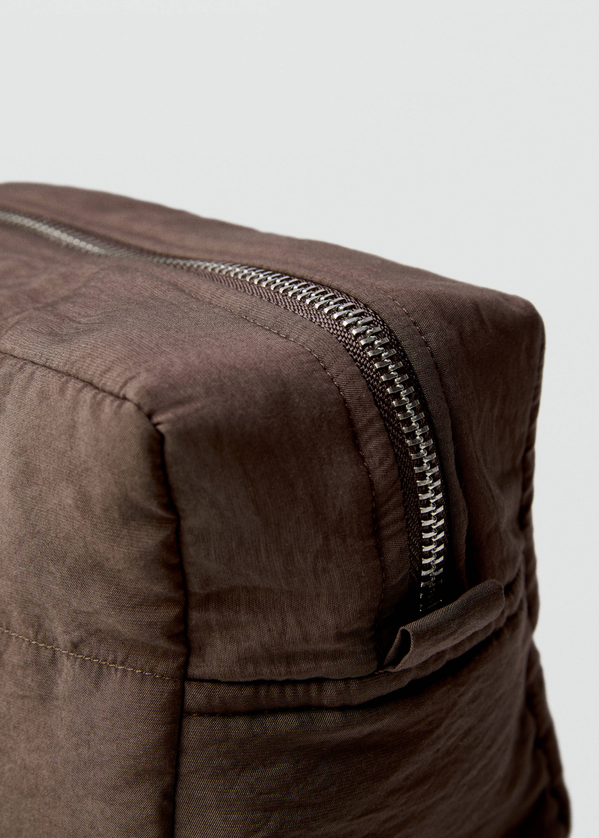 Toiletry bag with rectangular design - Details of the article 2