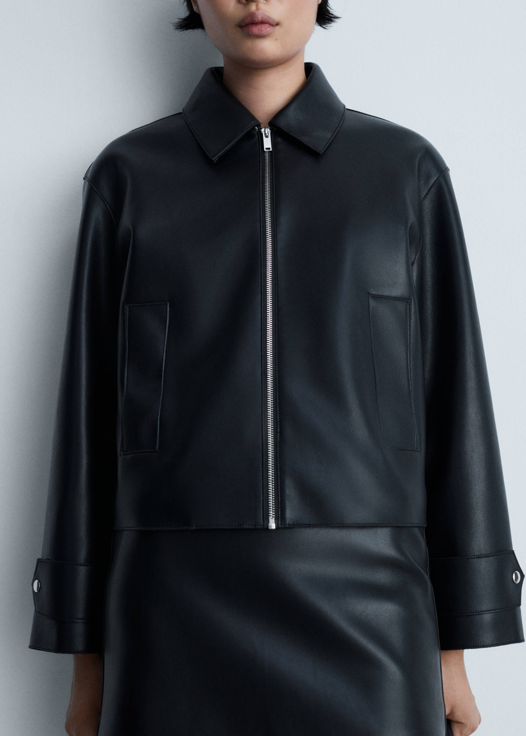 Jacket with detachable sheepskin collar - Details of the article 6