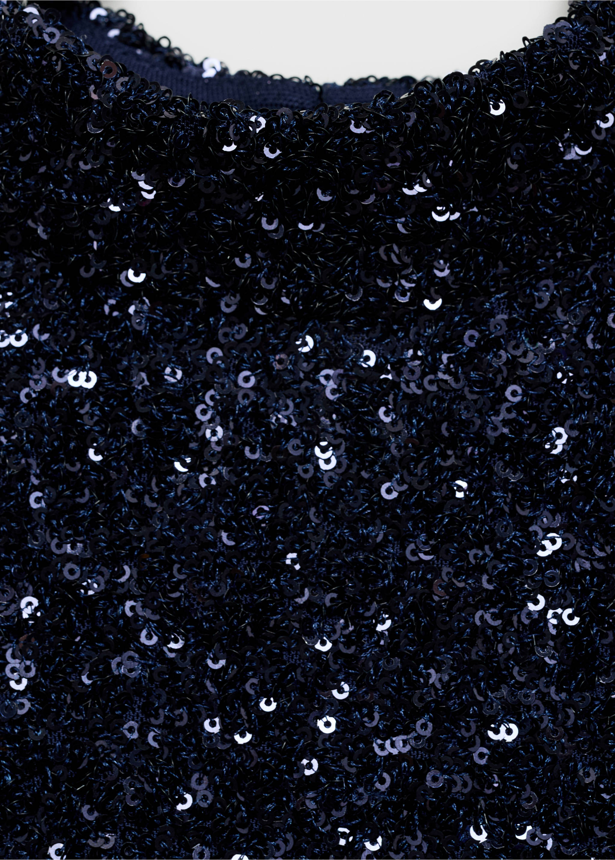 Short-sleeved sequin dress - Details of the article 8, Night Blue. Ref: 77059058-00.