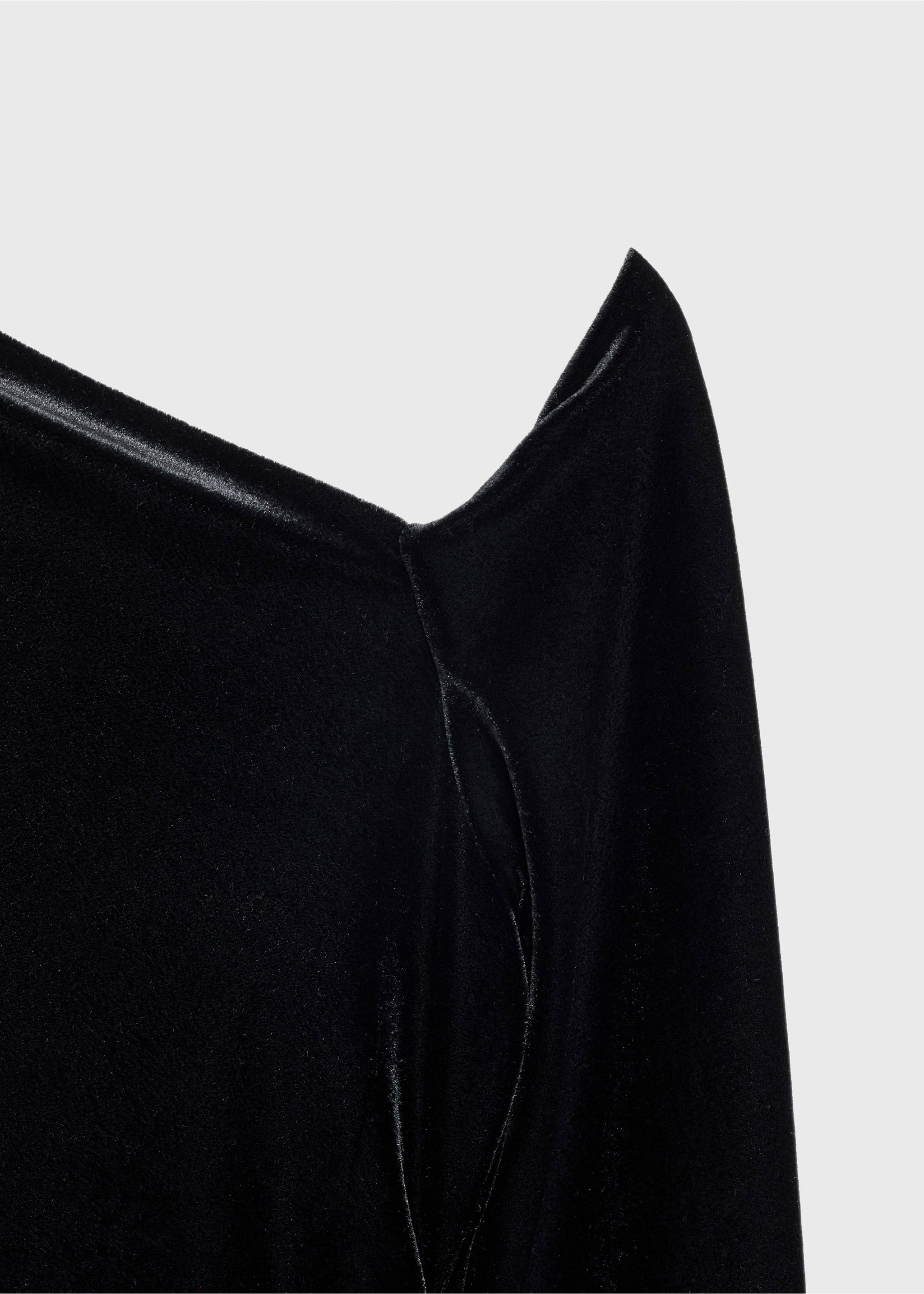 Asymmetric velvet dress - Details of the article 8, Black. Ref: 77059062-00.