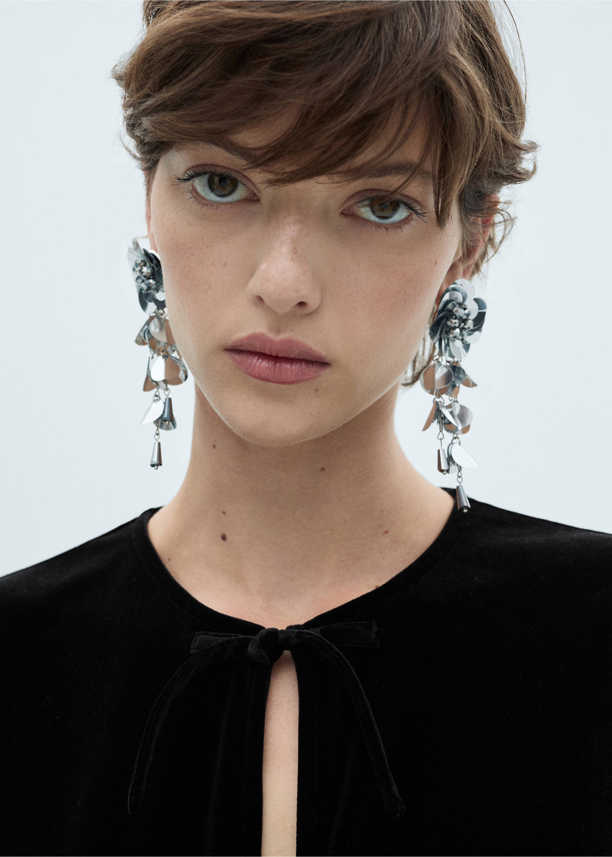 Velvet blouse with bows - Details of the article 1, Black. Ref: 77059068-00.
