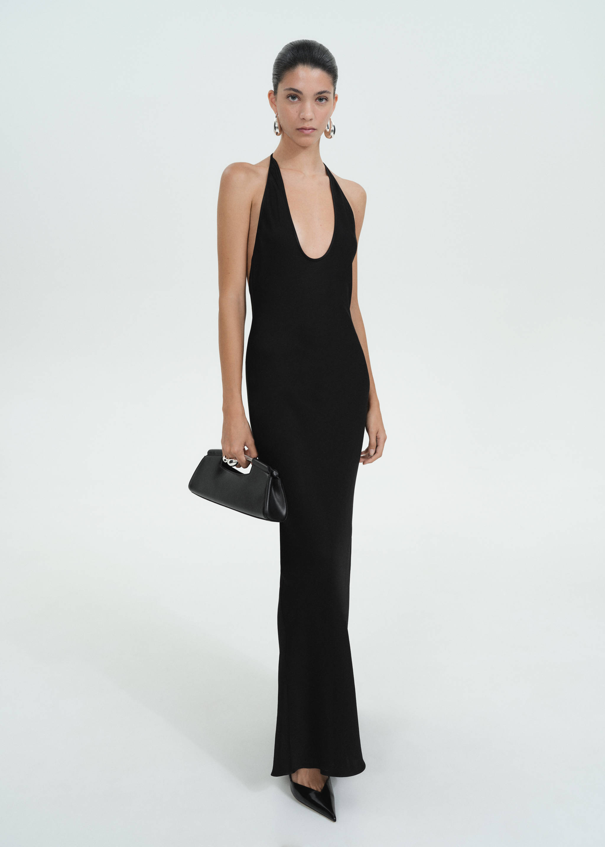 Low-cut open-back dress - Details of the article 2