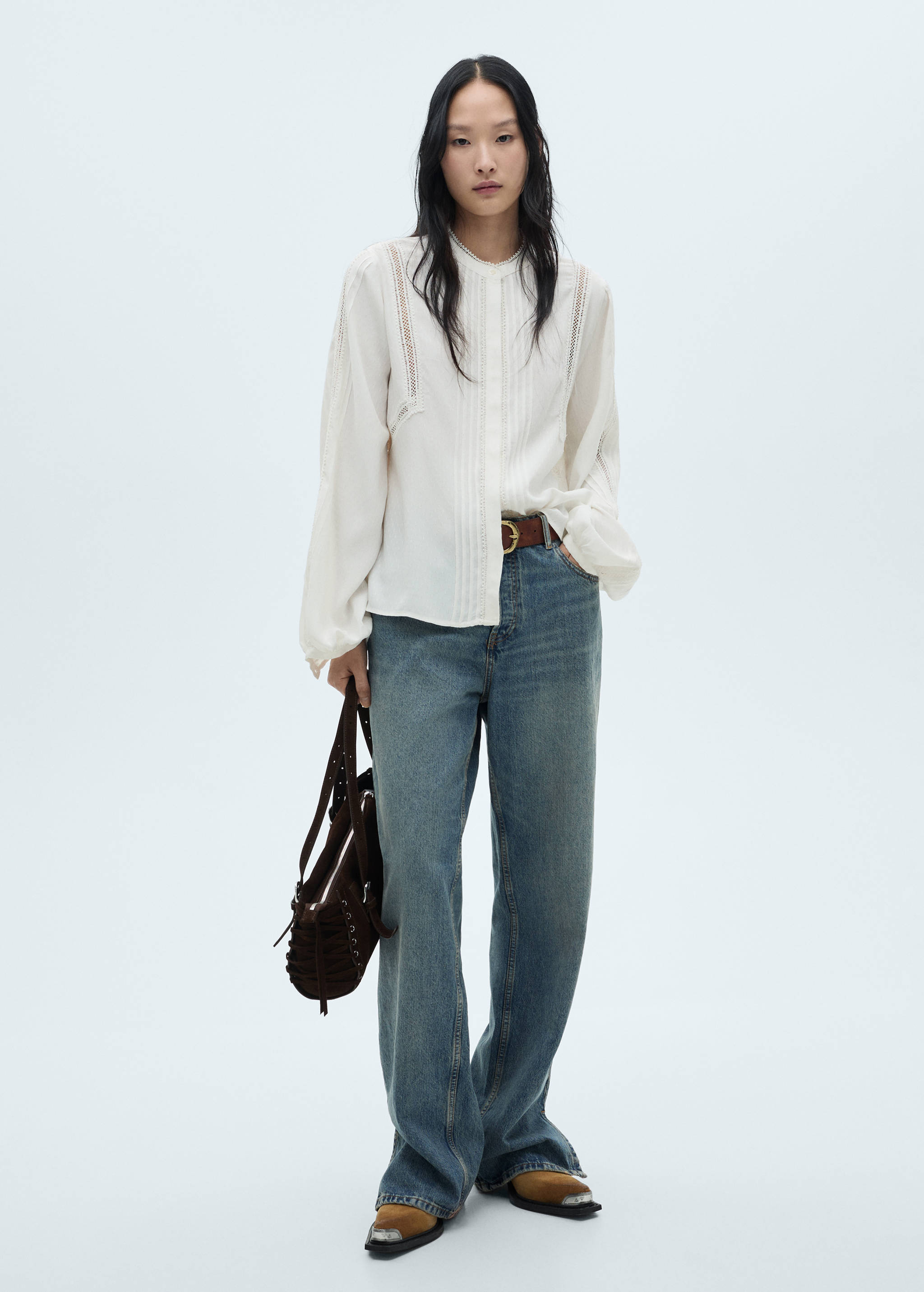 Bluse mit Lochmusterdetails - Allgemeine Ansicht