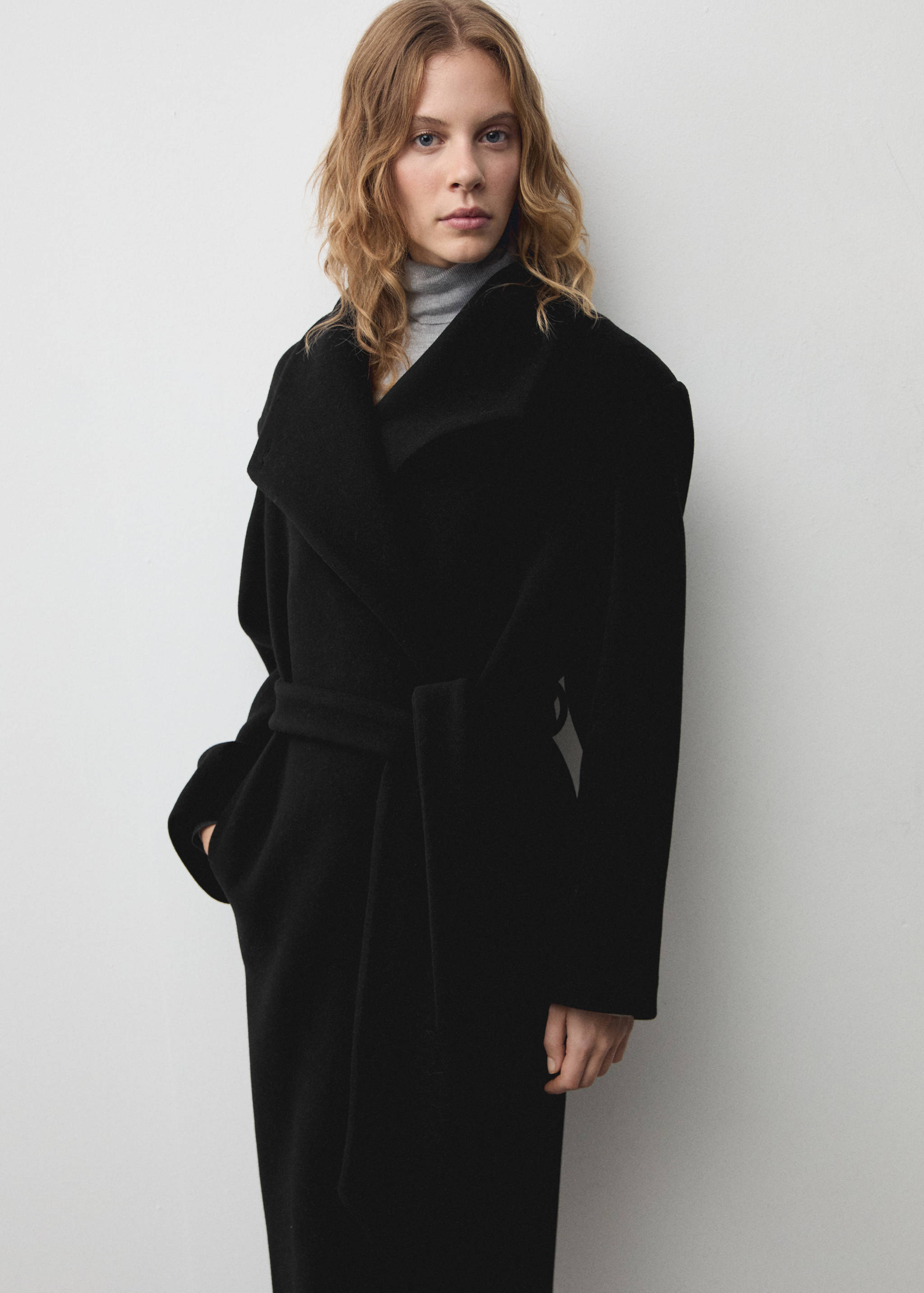 Turtleneck virgin wool coat - Medium plane