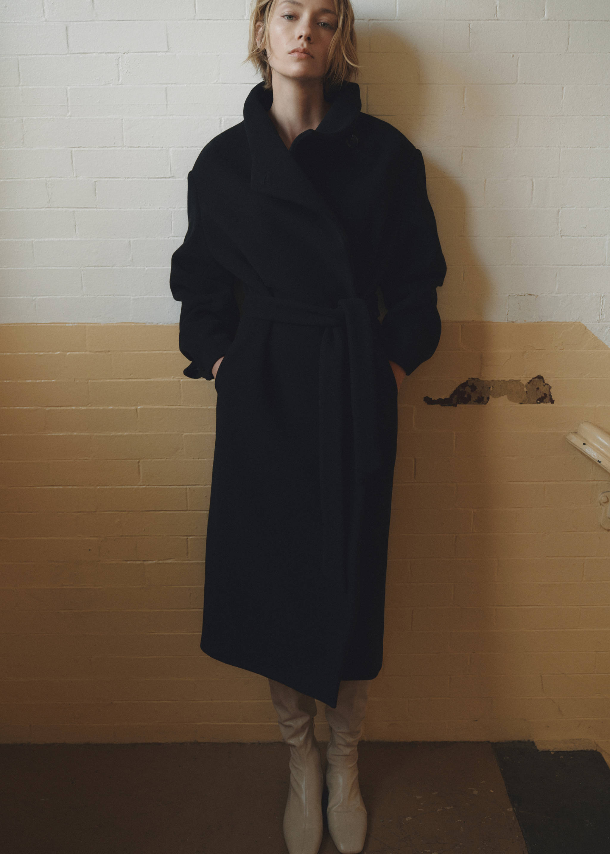 Turtleneck virgin wool coat - Details of the article 6