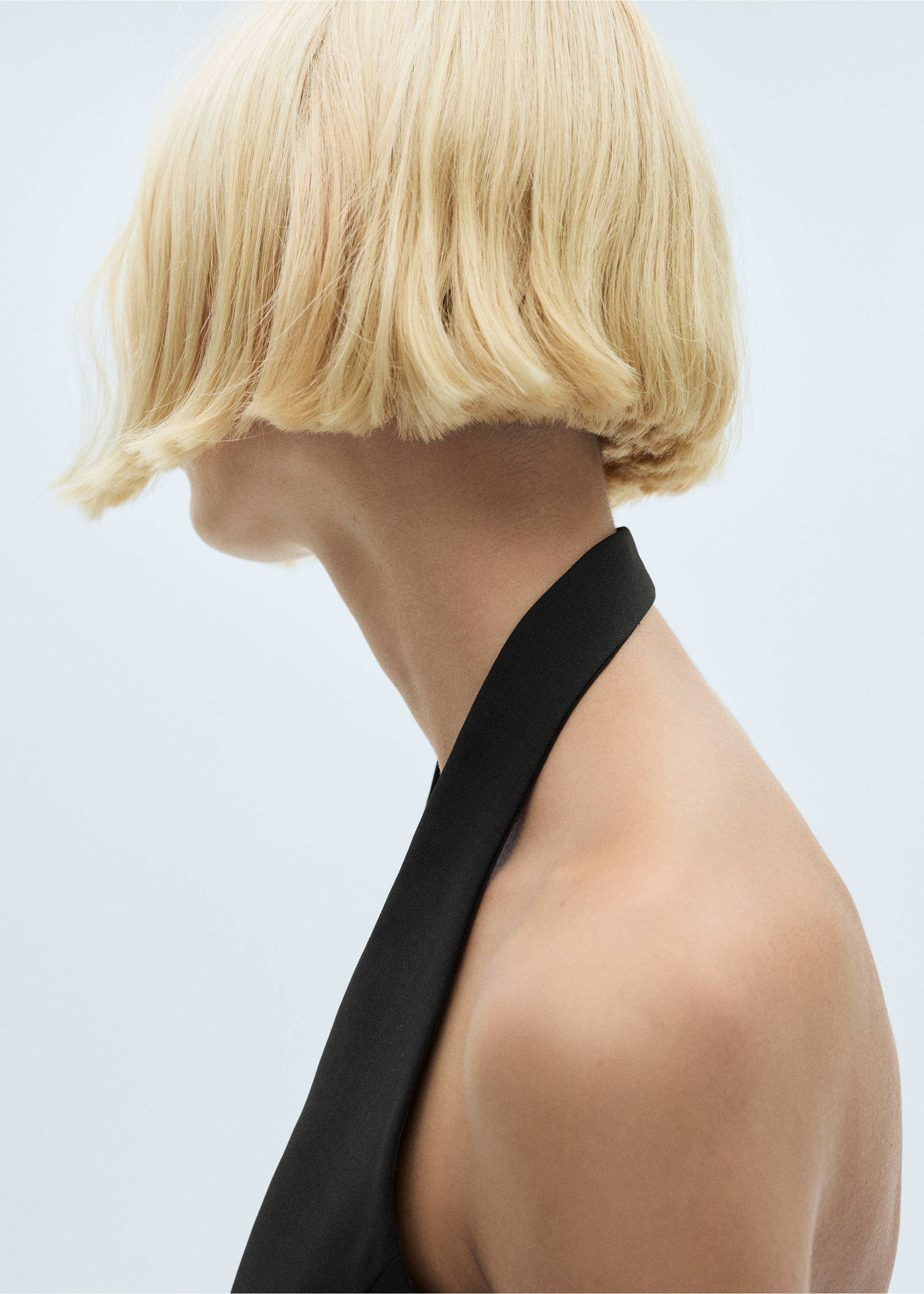 Halter suit waistcoat - Details of the article 6, Black. Ref: 77059239-00.