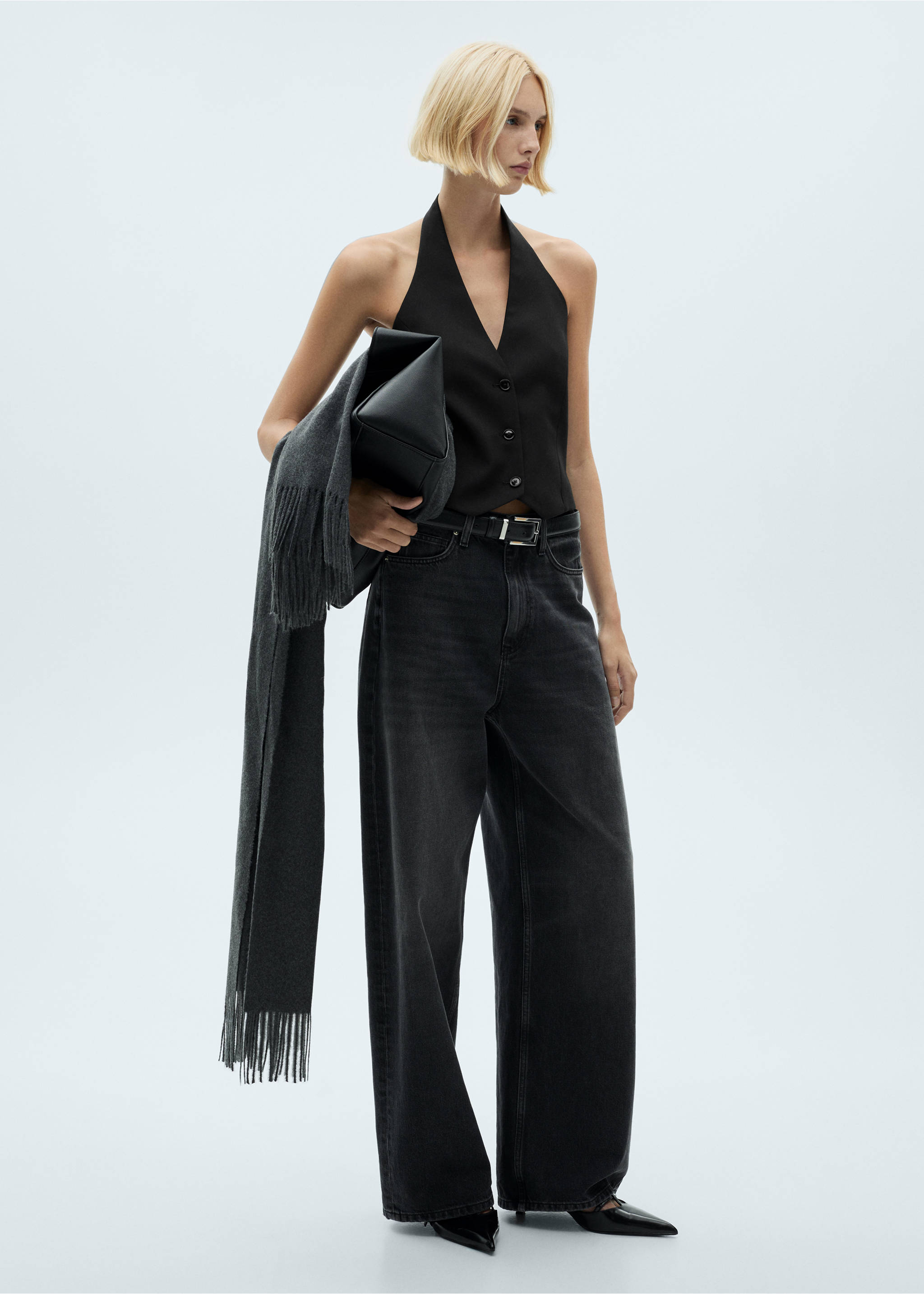 Halter suit waistcoat - Details of the article 2, Black. Ref: 77059239-00.