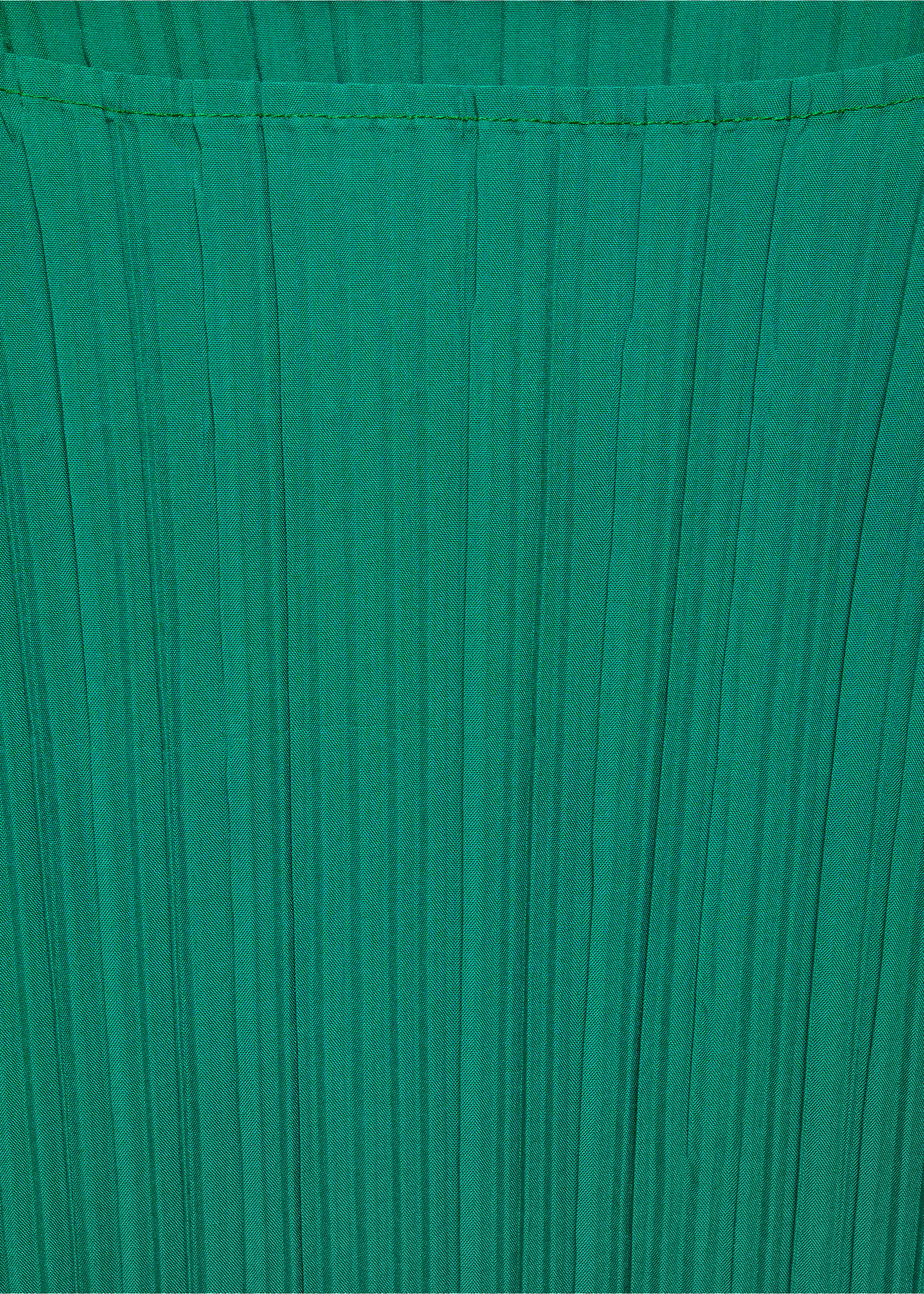 Short-sleeved pleated t-shirt - Details of the article 8, Emerald Green. Ref: 77060265-00.