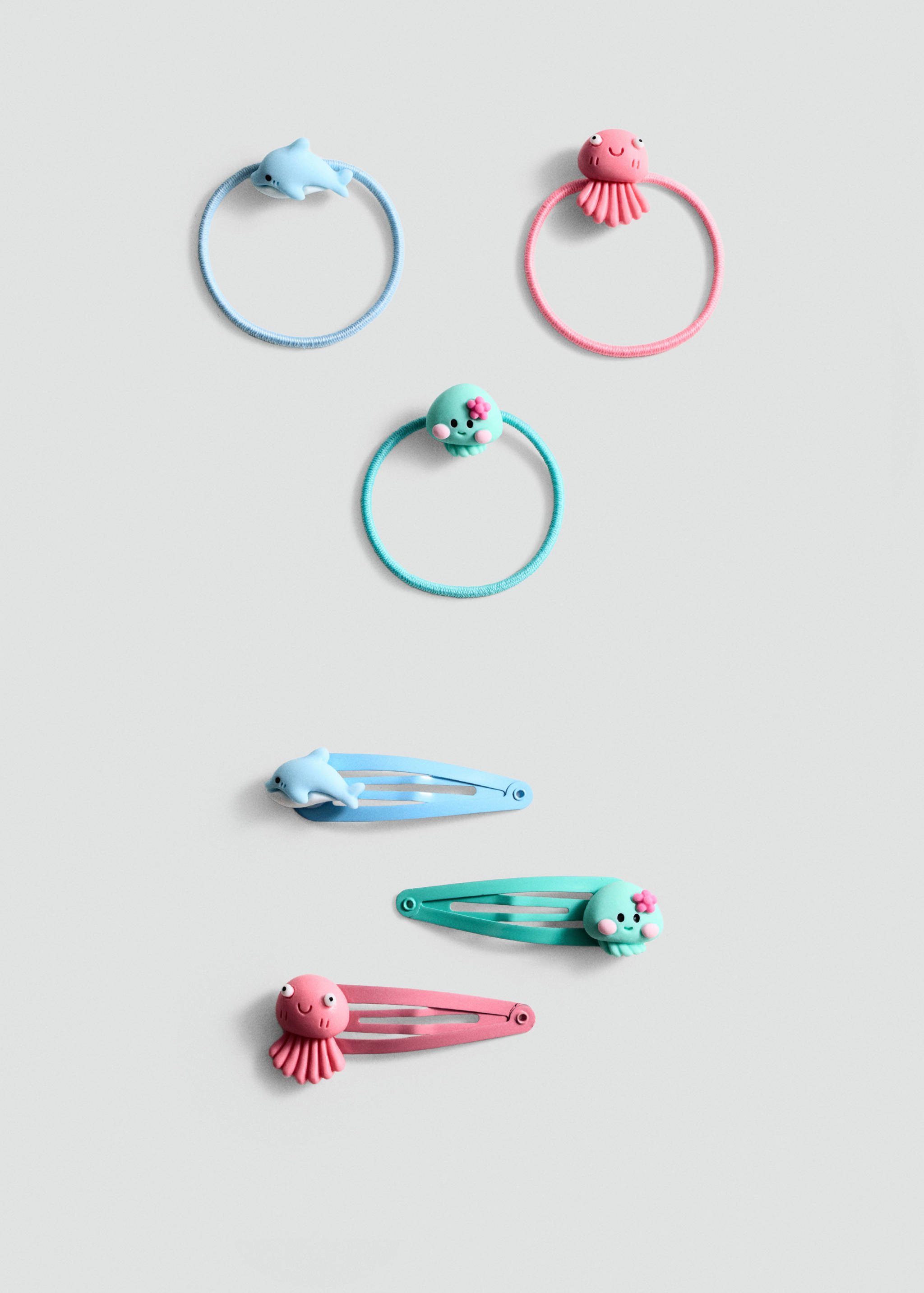 Pack of rubber bands and clips - Article without model