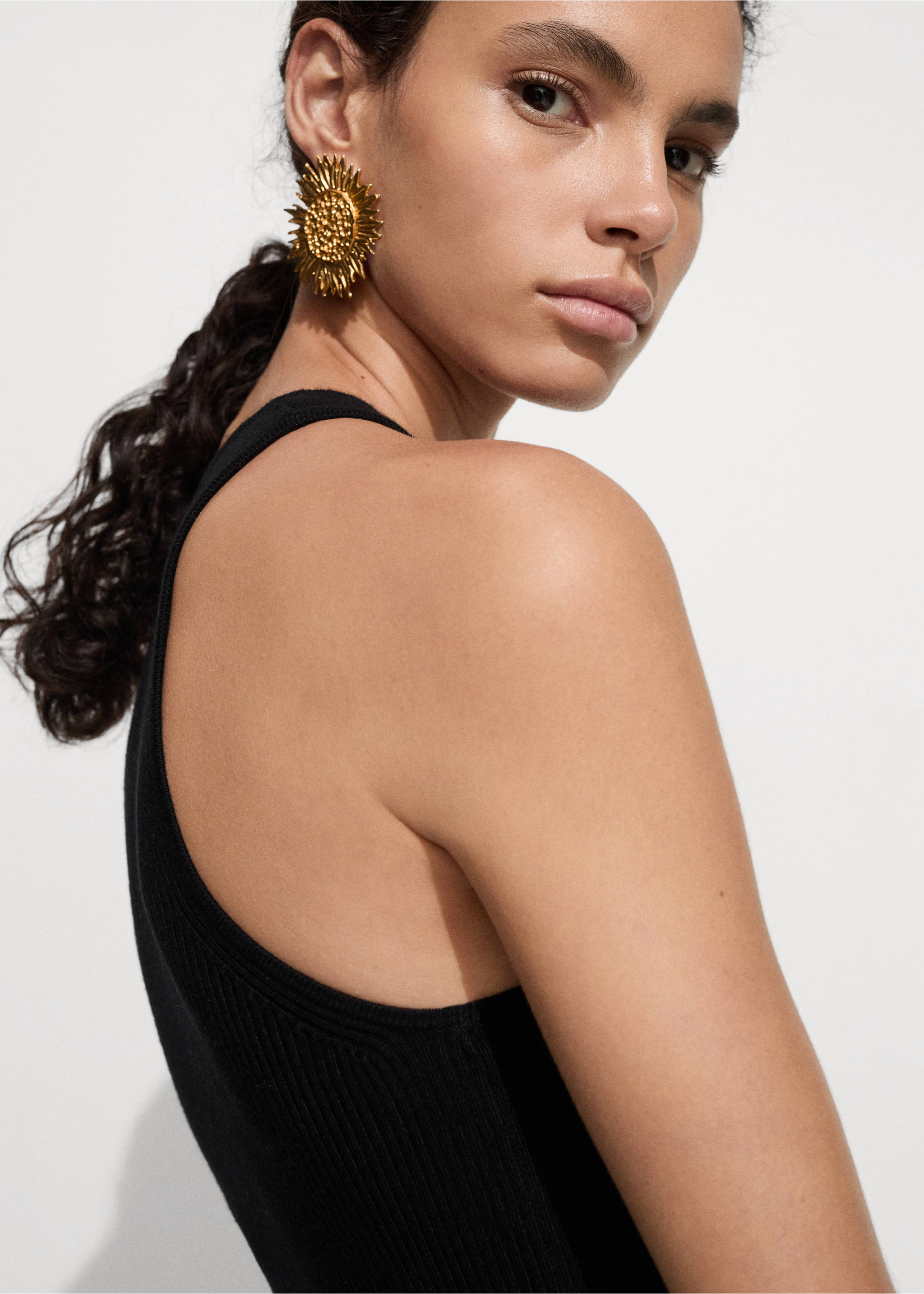 Short knitted dress - Details of the article 1, Black. Ref: 77060335-00.