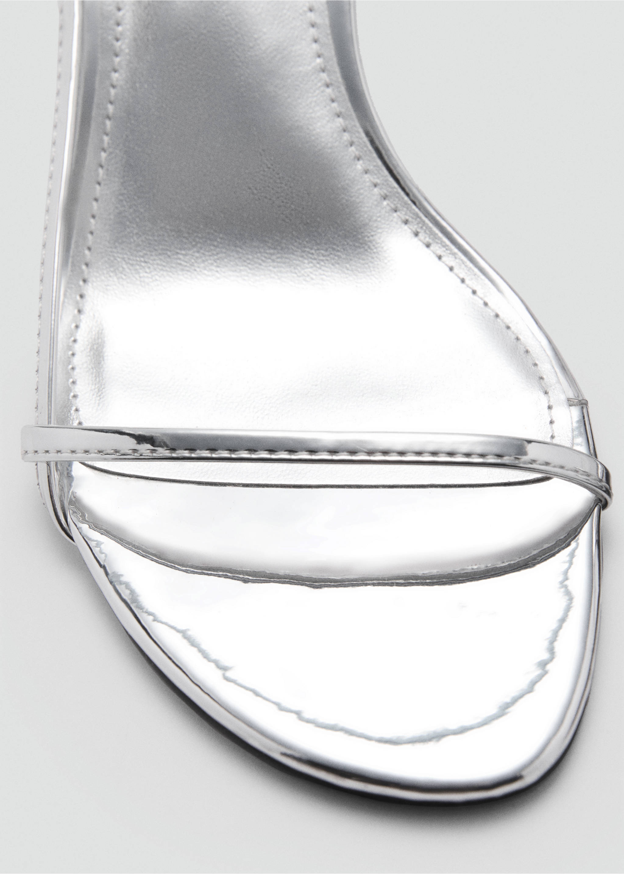 Metallic heel sandals - Details of the article 1, Silver. Ref: 77060336-00.