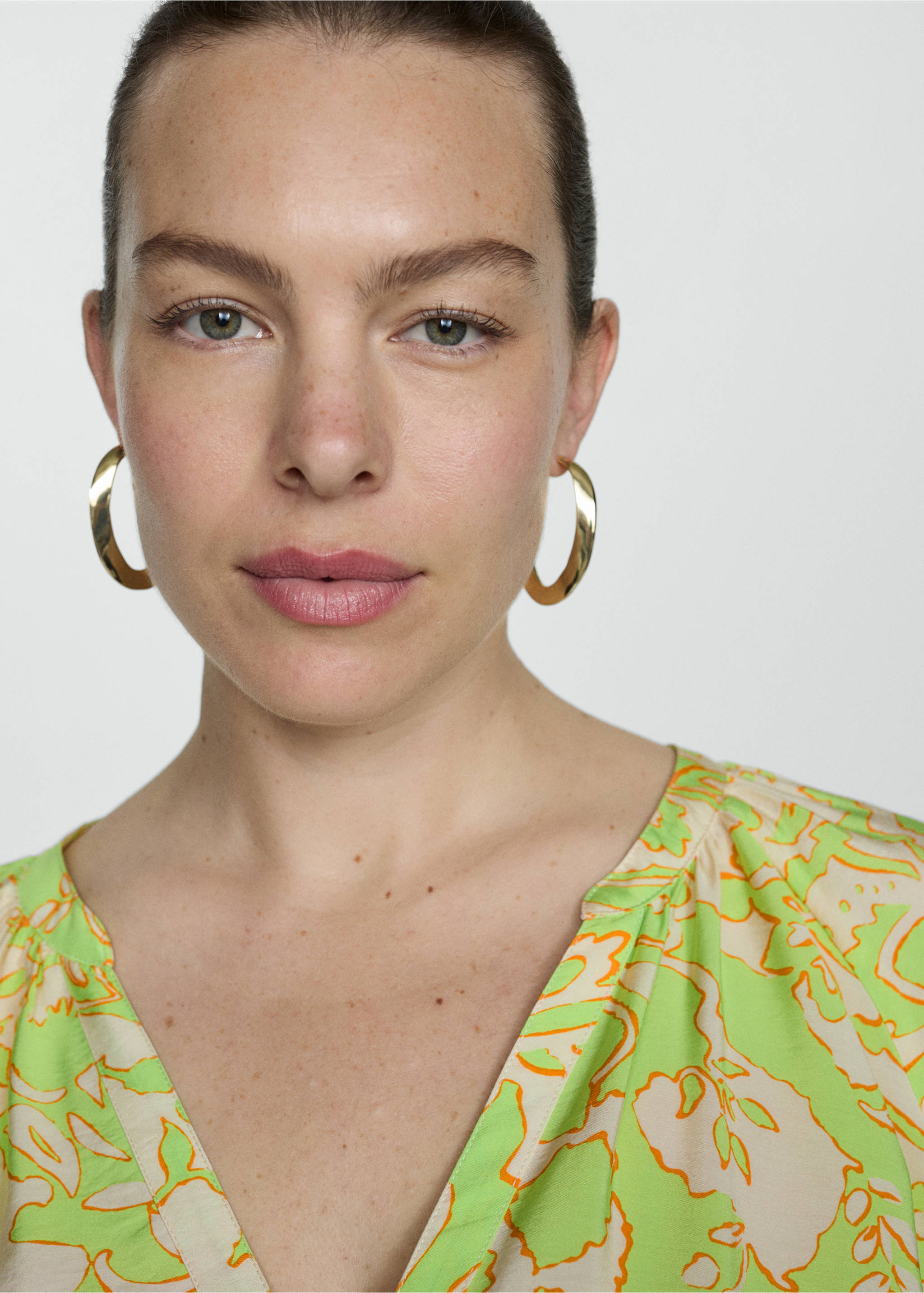 Robe imprimée à nœud - Détail de l'article 4, Citron vert. Ref: 77060344-00.