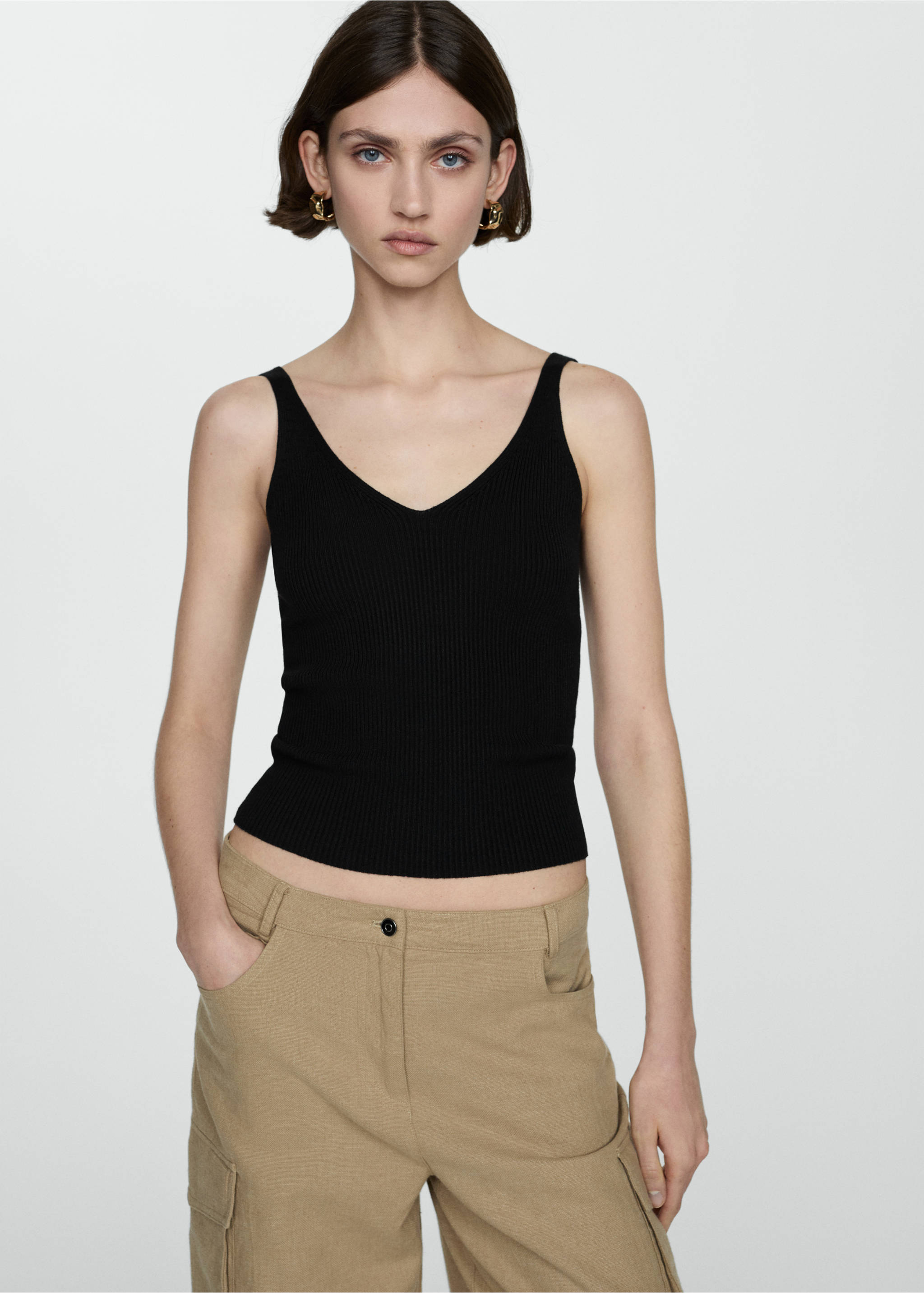 Top maille bretelles - Plan moyen, Noir. Ref: 77060353-00.