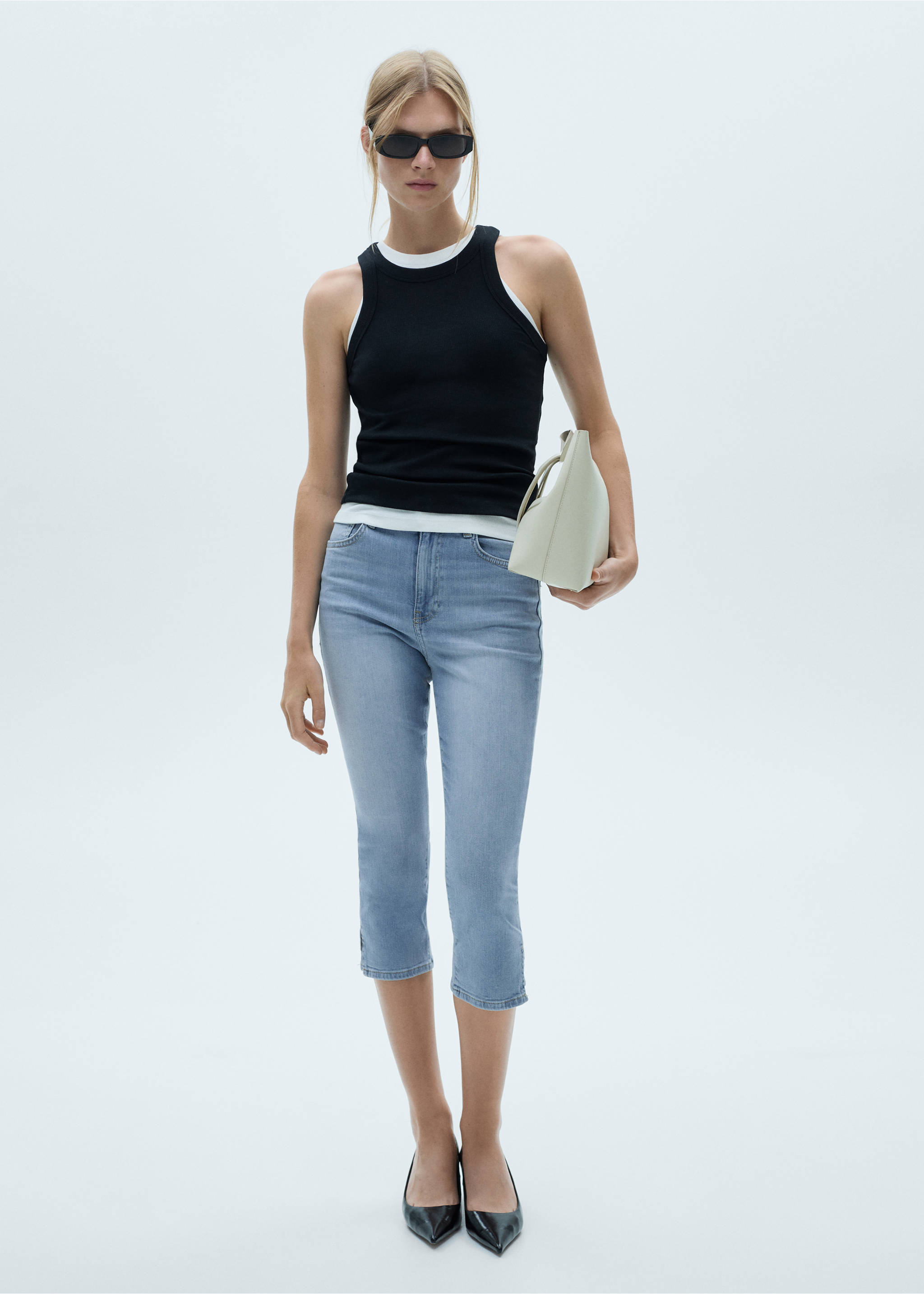 Jeans capri spacco laterale - Piano generale, Blu medio. Ref: 77060382-00.