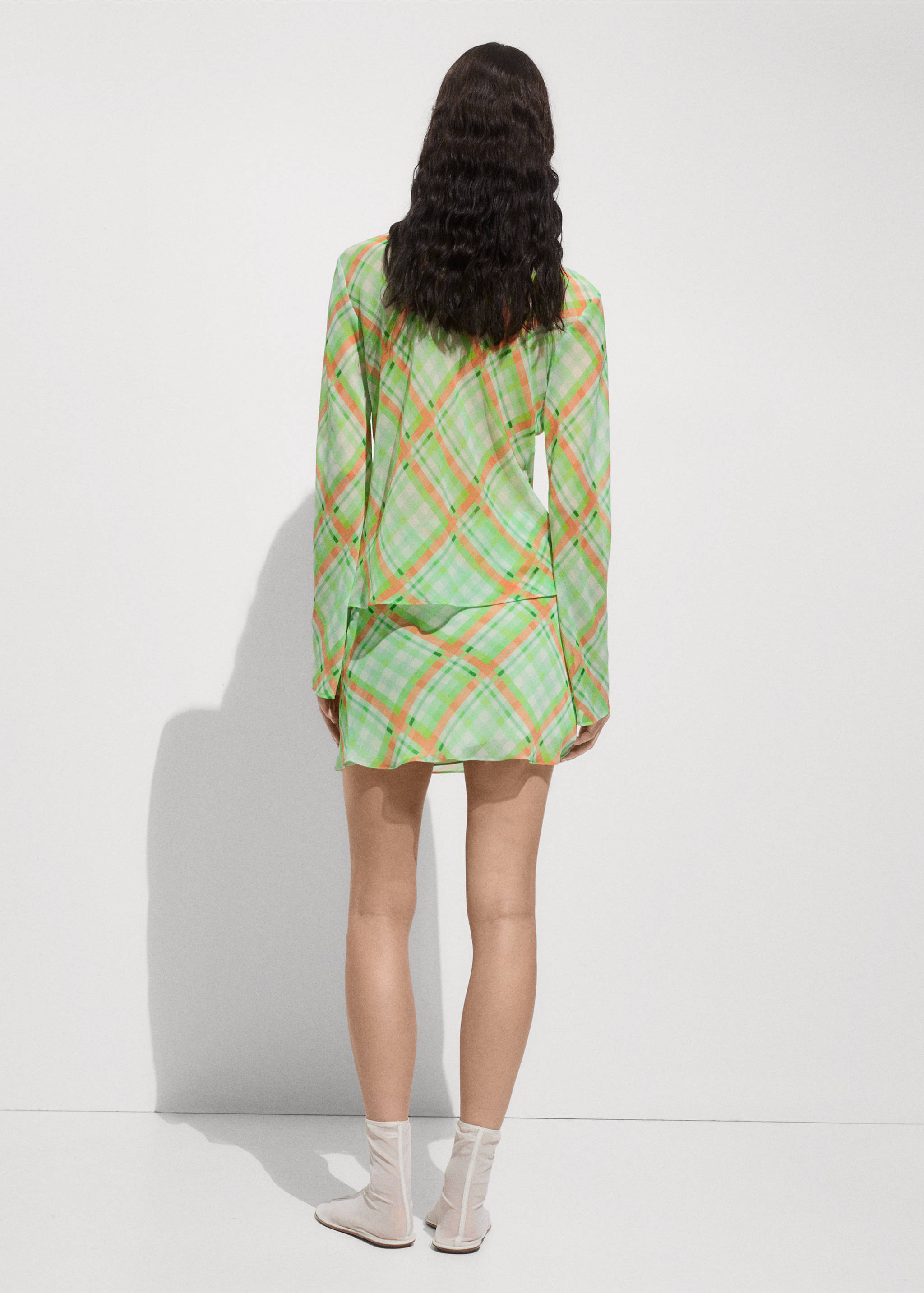 Minijupe imprimée carreaux - Verso de l’article, Vert. Ref: 77060383-00.