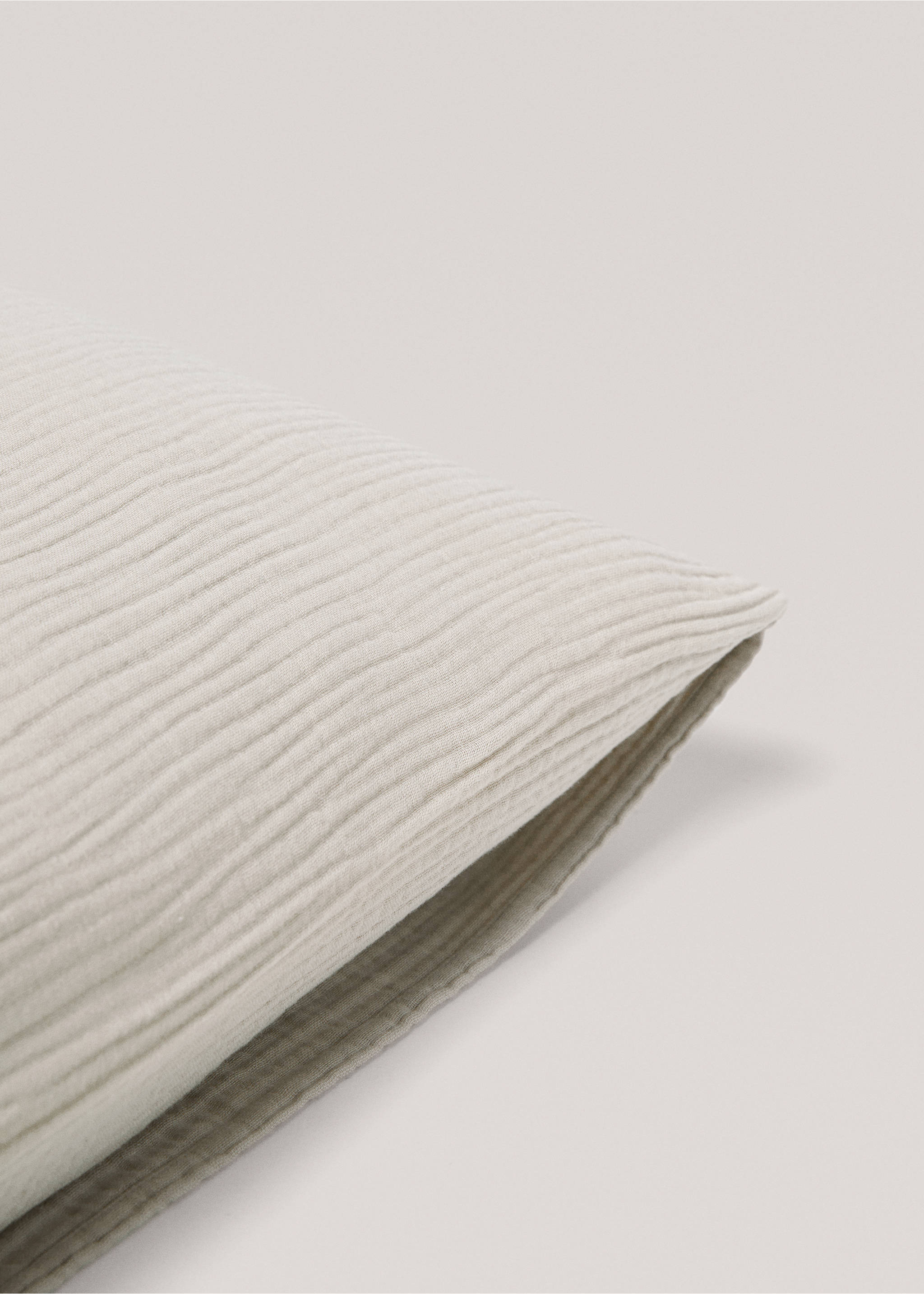 Cotton gauze pillowcase 60x60cm - Details of the article 2, Medium Grey. Ref: 77060574-00.