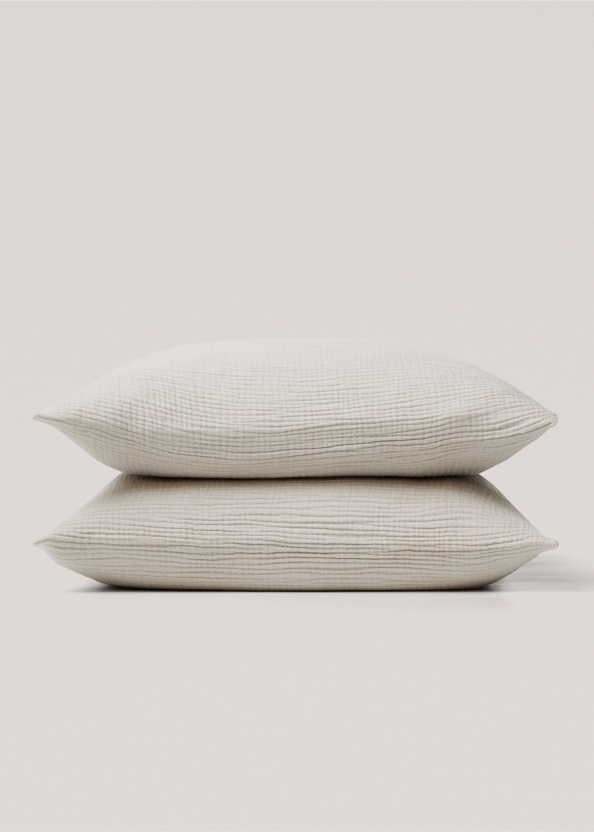Cotton gauze pillowcase 60x60cm - Details of the article 3, Medium Grey. Ref: 77060574-00.