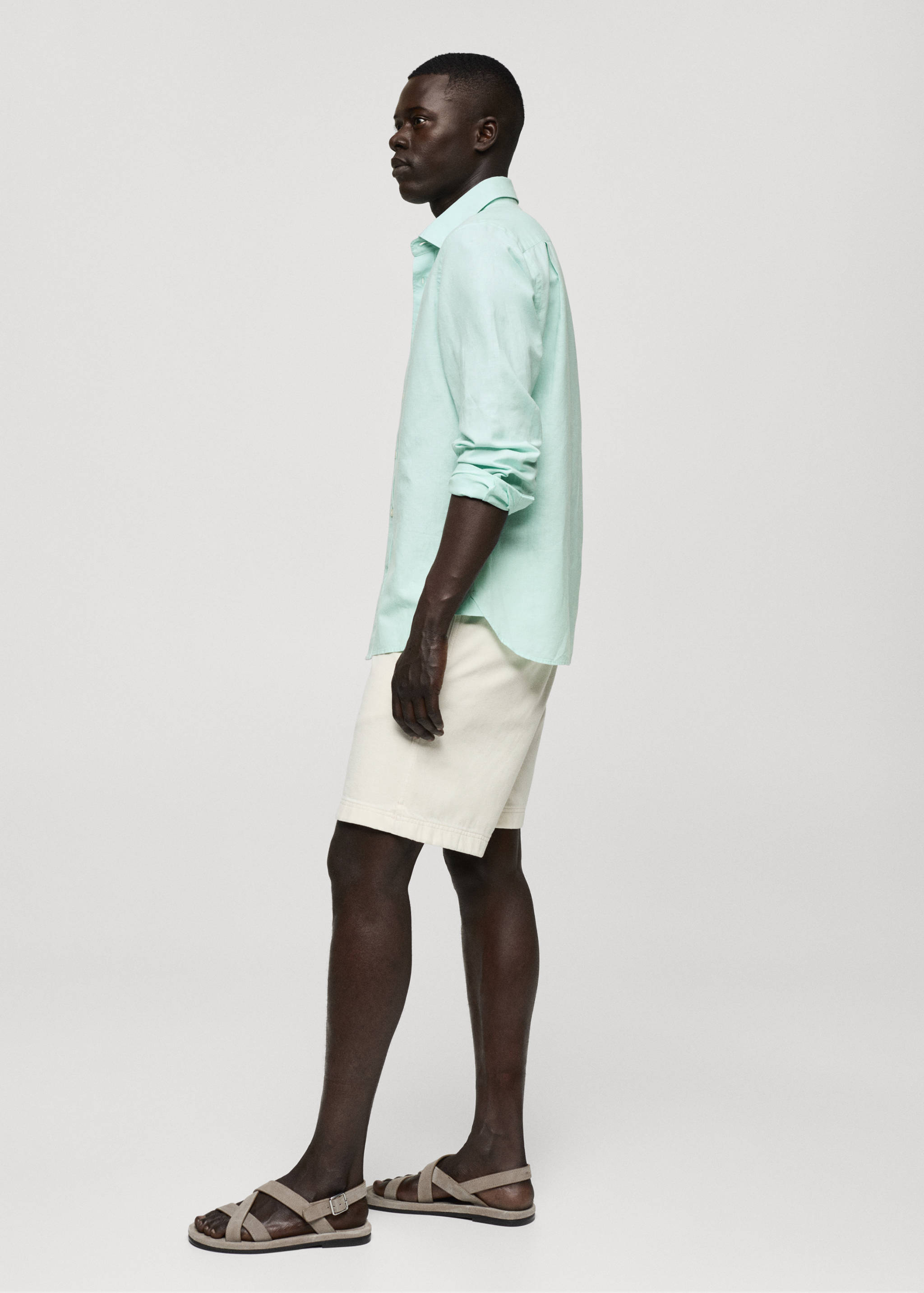 Camisa classic fit lino - Detalle del artículo 2