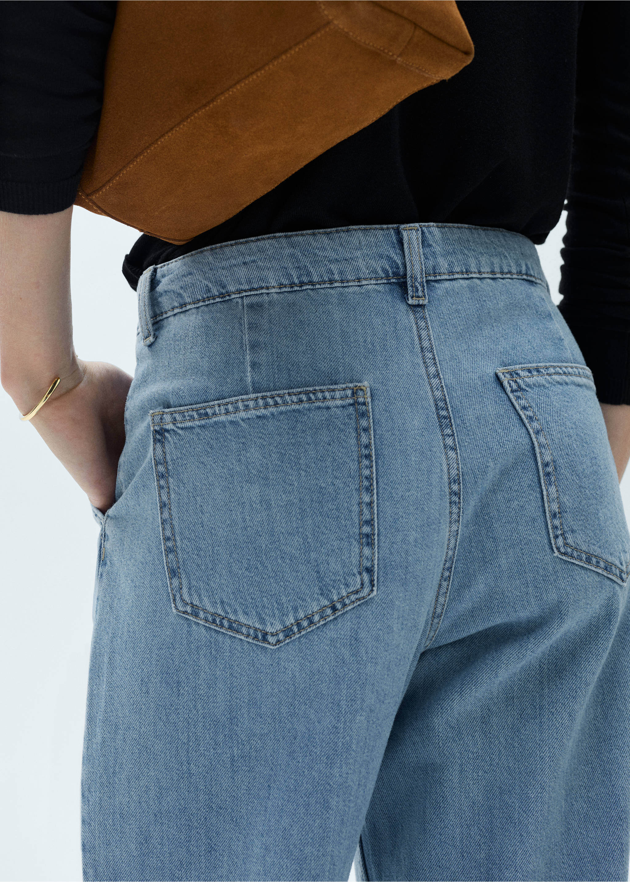 Wide leg pleated jeans - Details of the article 2, Medium Blue. Ref: 77060592-00.