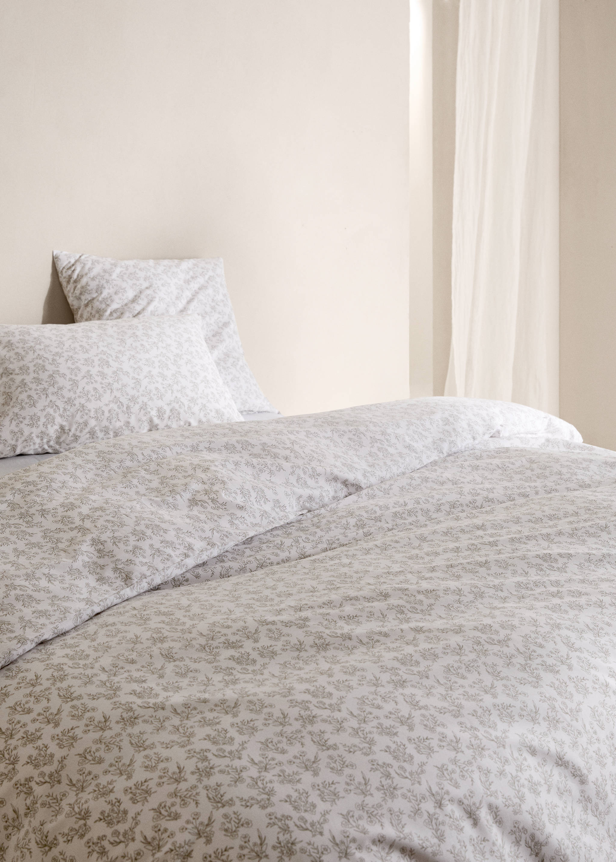 Cotton duvet cover with floral design for king bed - Details of the article 7