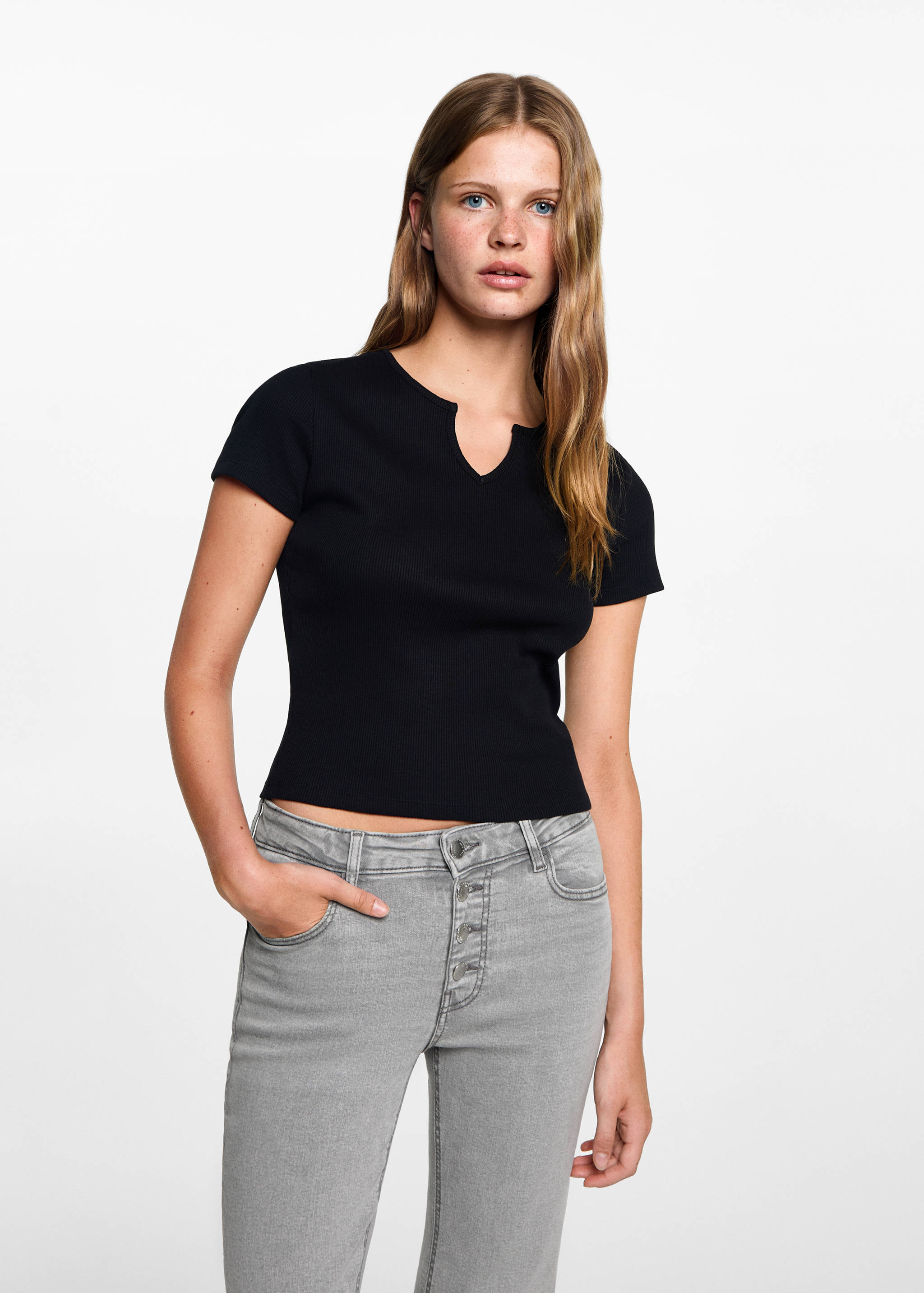 Buttons flare jeans - Details of the article 1