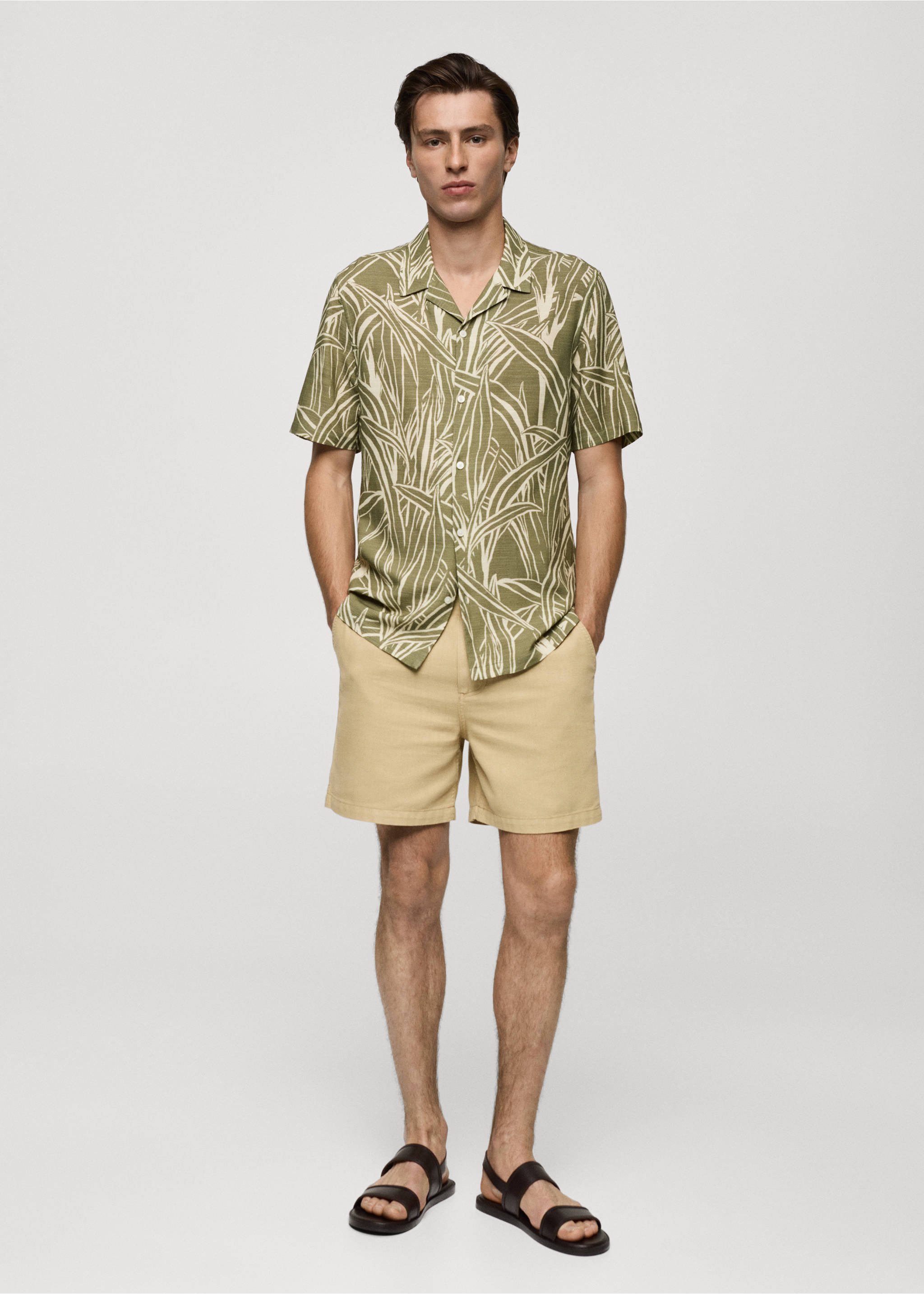 Regular-fit leaf-print shirt - General plane, Khaki. Ref: 77060621-00.
